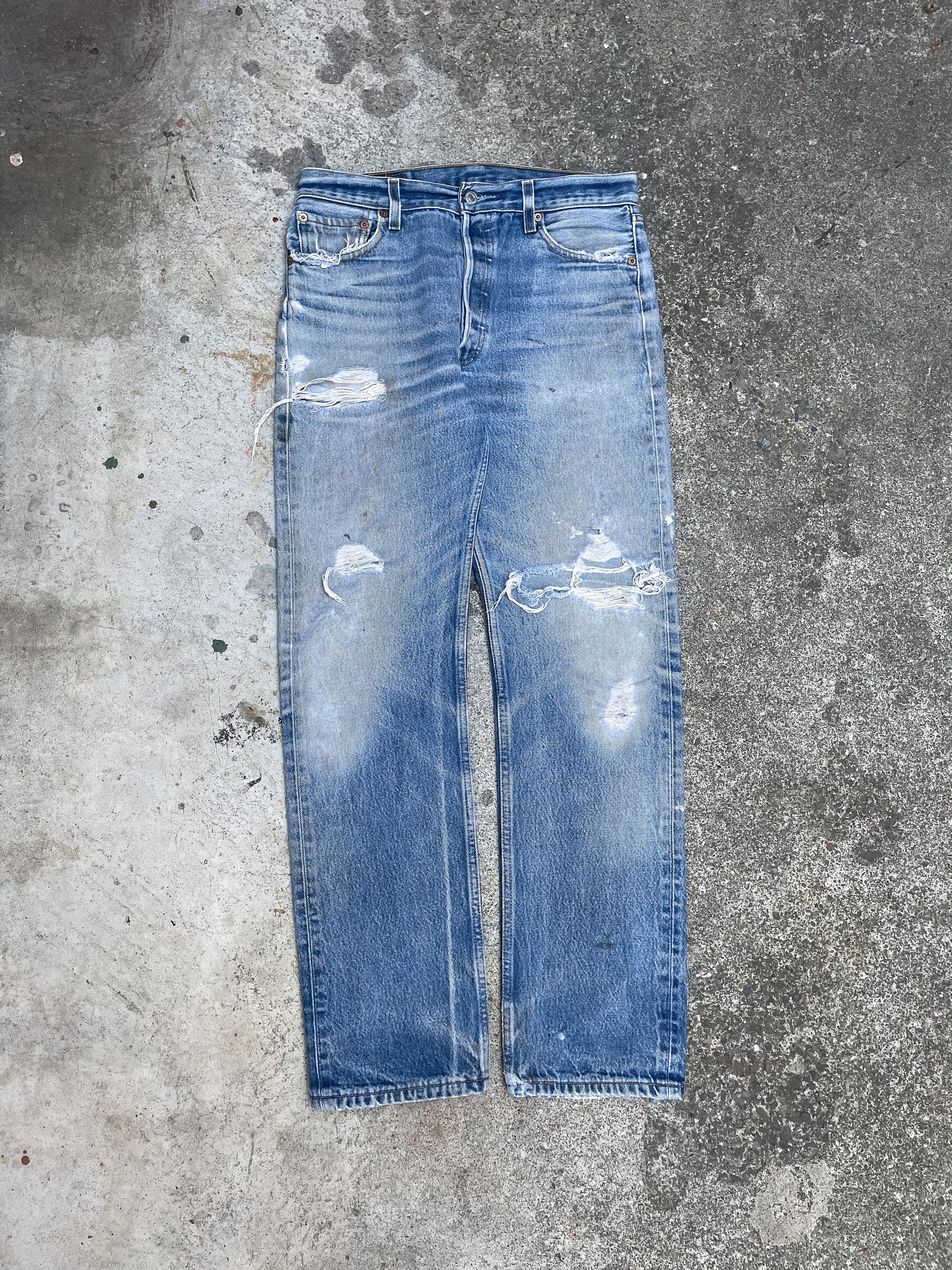 Vintage Levi’s Distressed Faded Blue 501 (30X30)