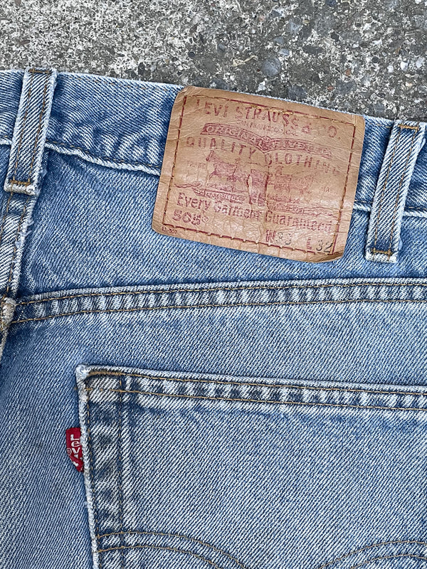 Vintage Levi’s Faded Blue 505 (32X31)