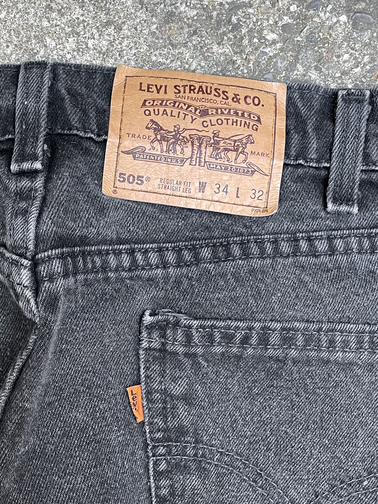 1990s Orange Tab Levi’s Faded Black 505 (32X31)