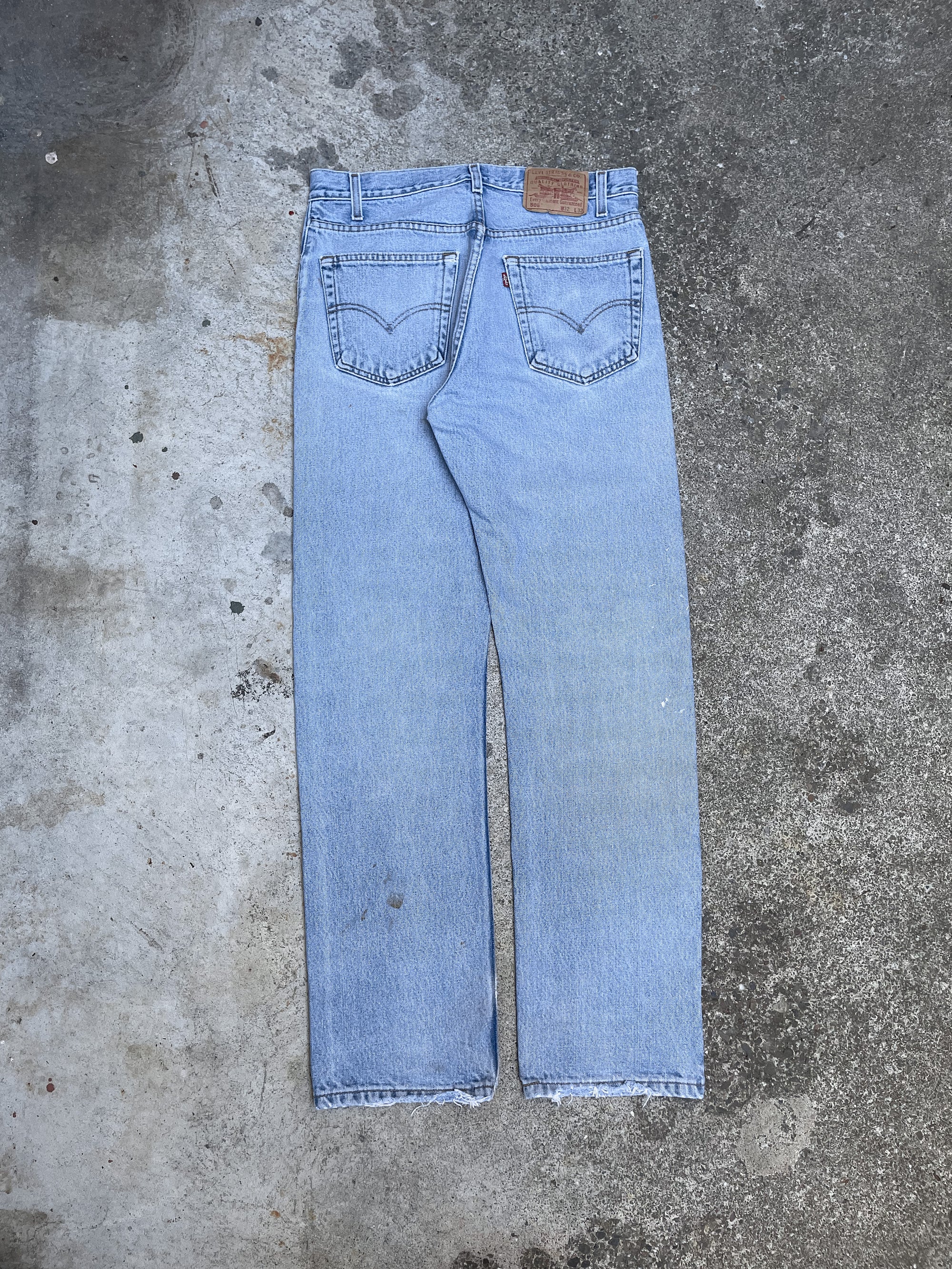 Vintage Levi’s Faded Blue 505 (32X31)