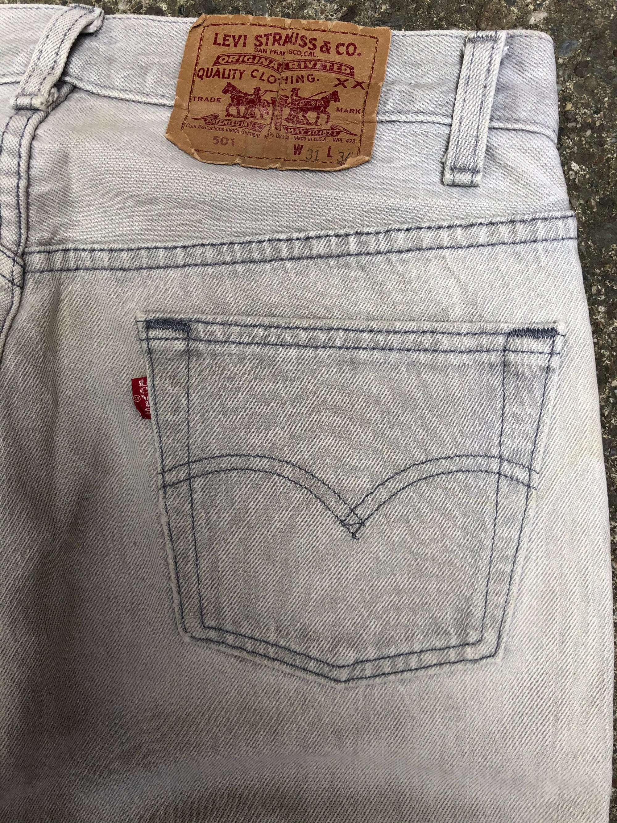 1990s Worn In Grey Levis 501 (30X32)