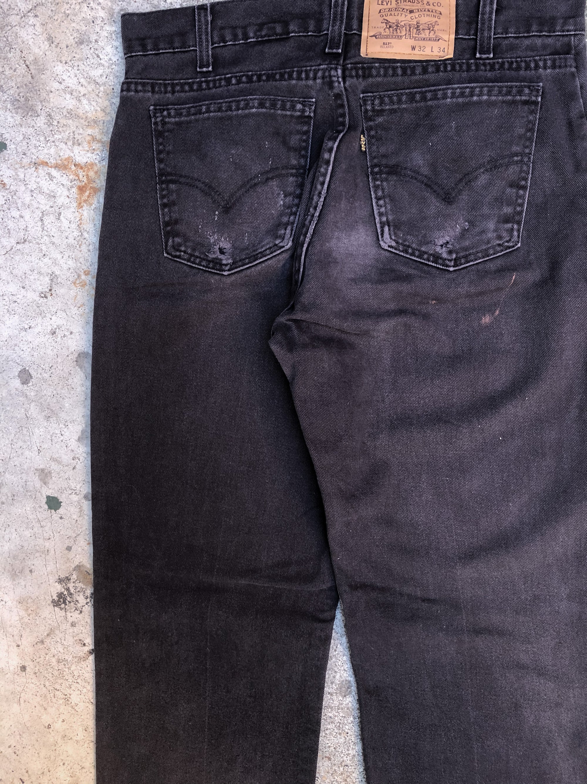 1990s Black Tab Levis Faded Dark Brown 517 (32X32)