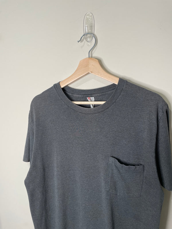 1990s Faded Charcoal Single Stitched Pocket Tee (M)