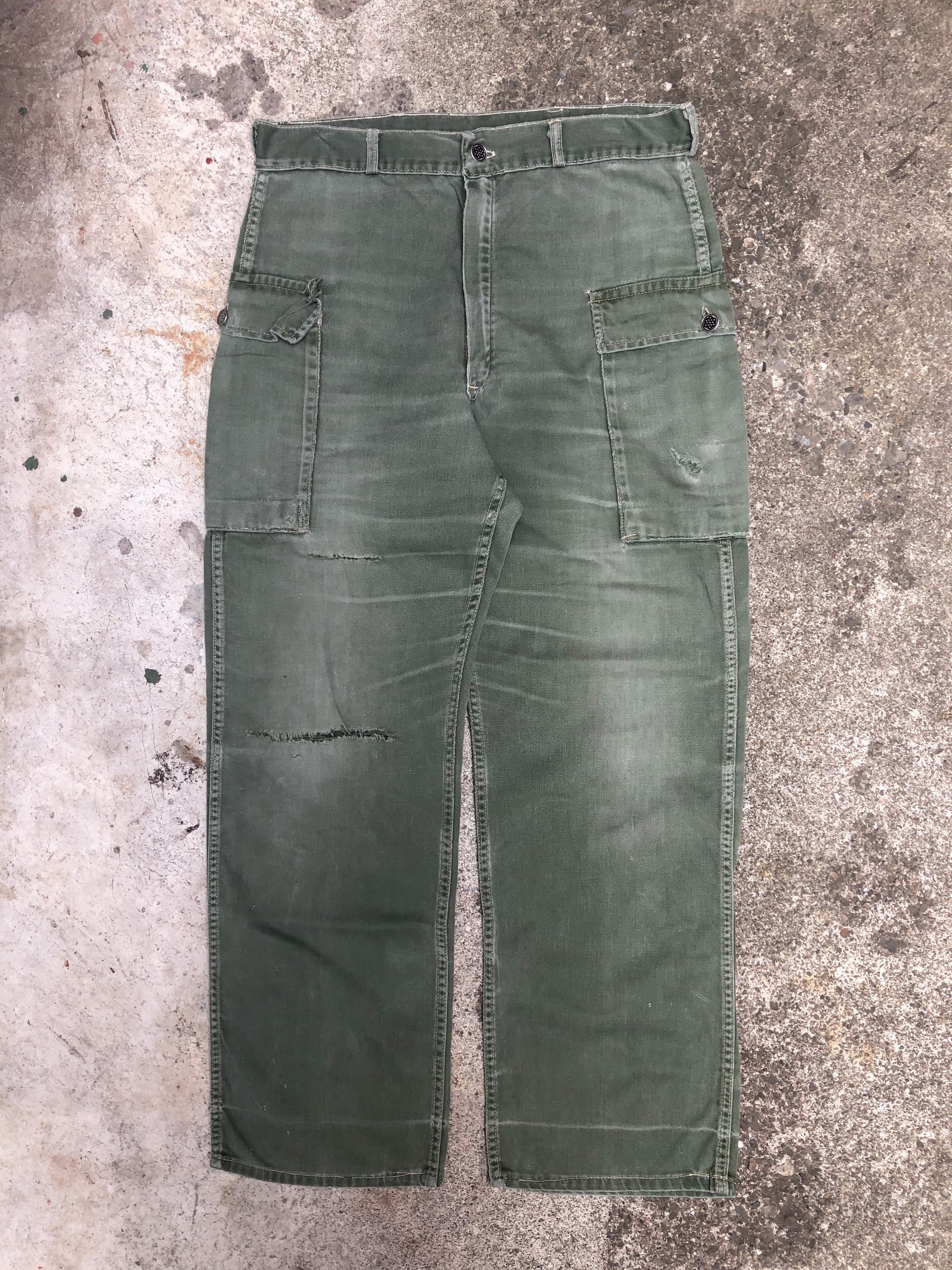 1950s Faded Green US Army 13 Star Cotton Cargo Field Pants (31X28)