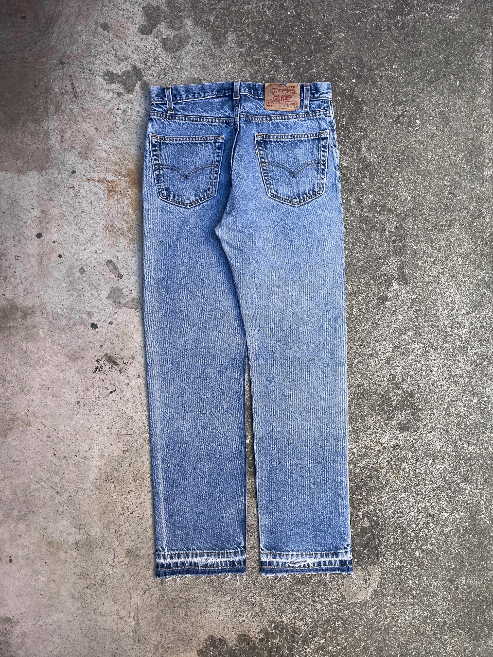 Vintage Levi’s Faded Blue 505 Released Hem (31X32)