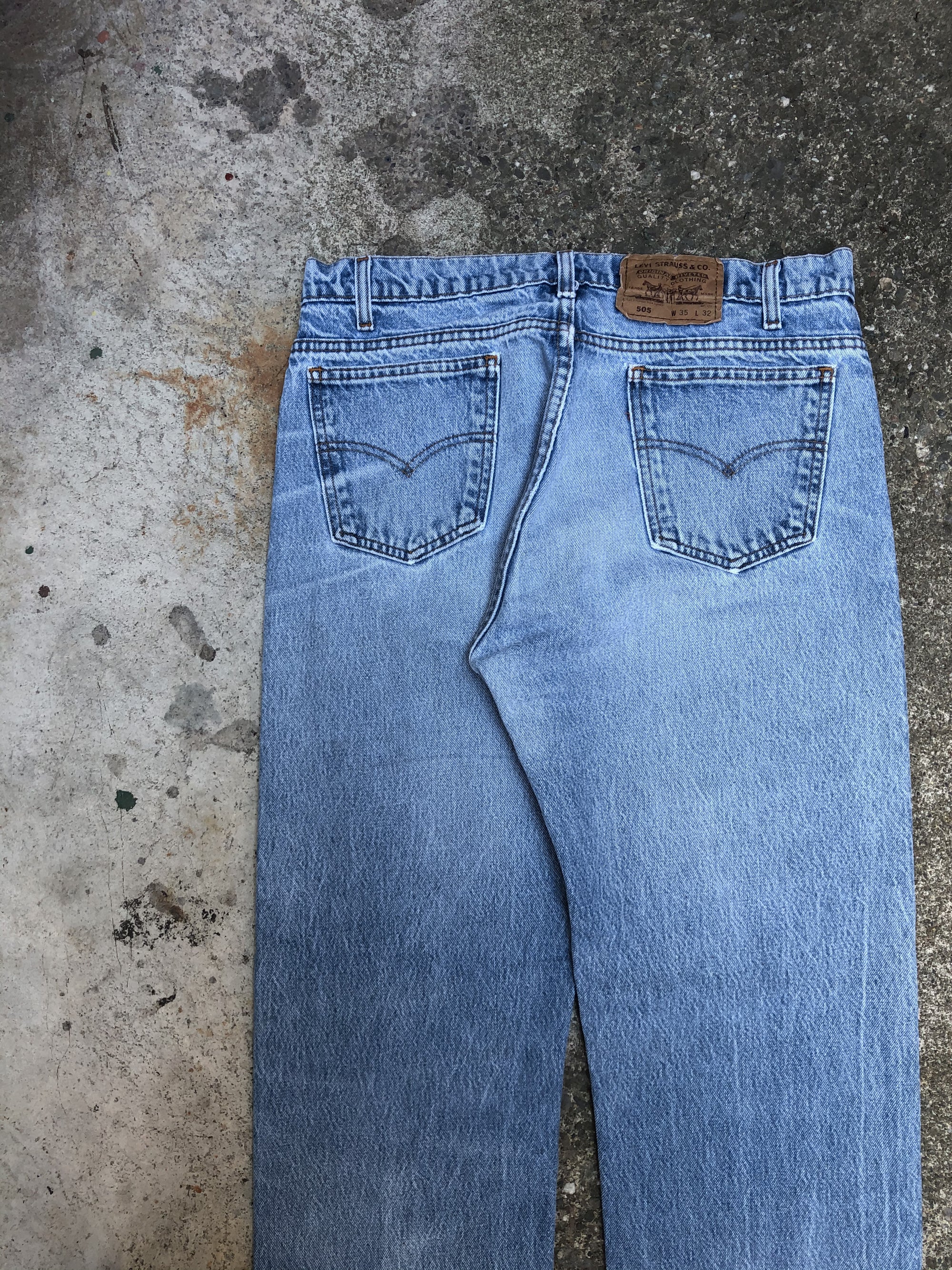 1990s Orange Tab Levis Faded Blue 505 (33X30)