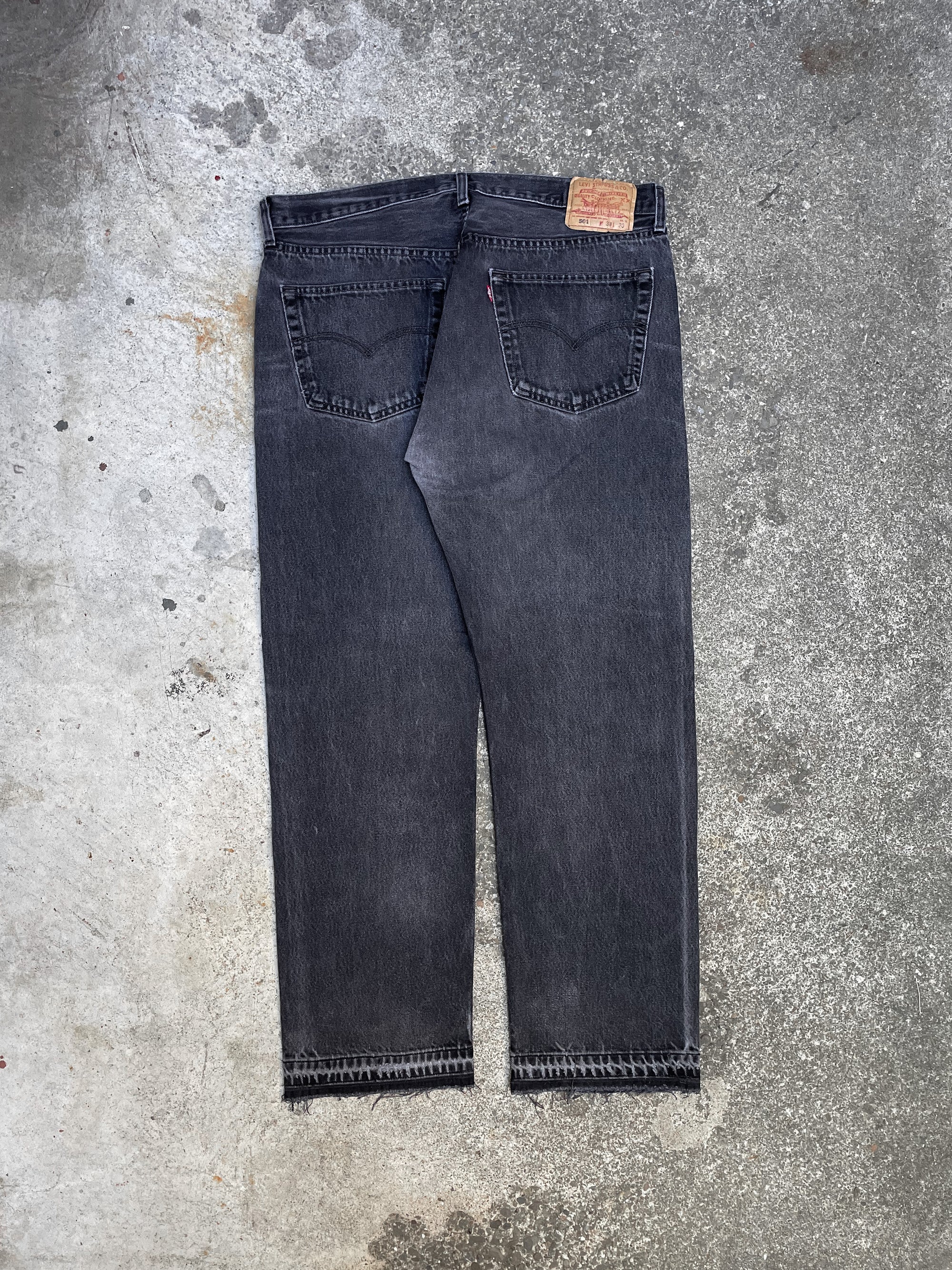 Vintage Levi’s Faded Black 501 Released Hem (36X29)