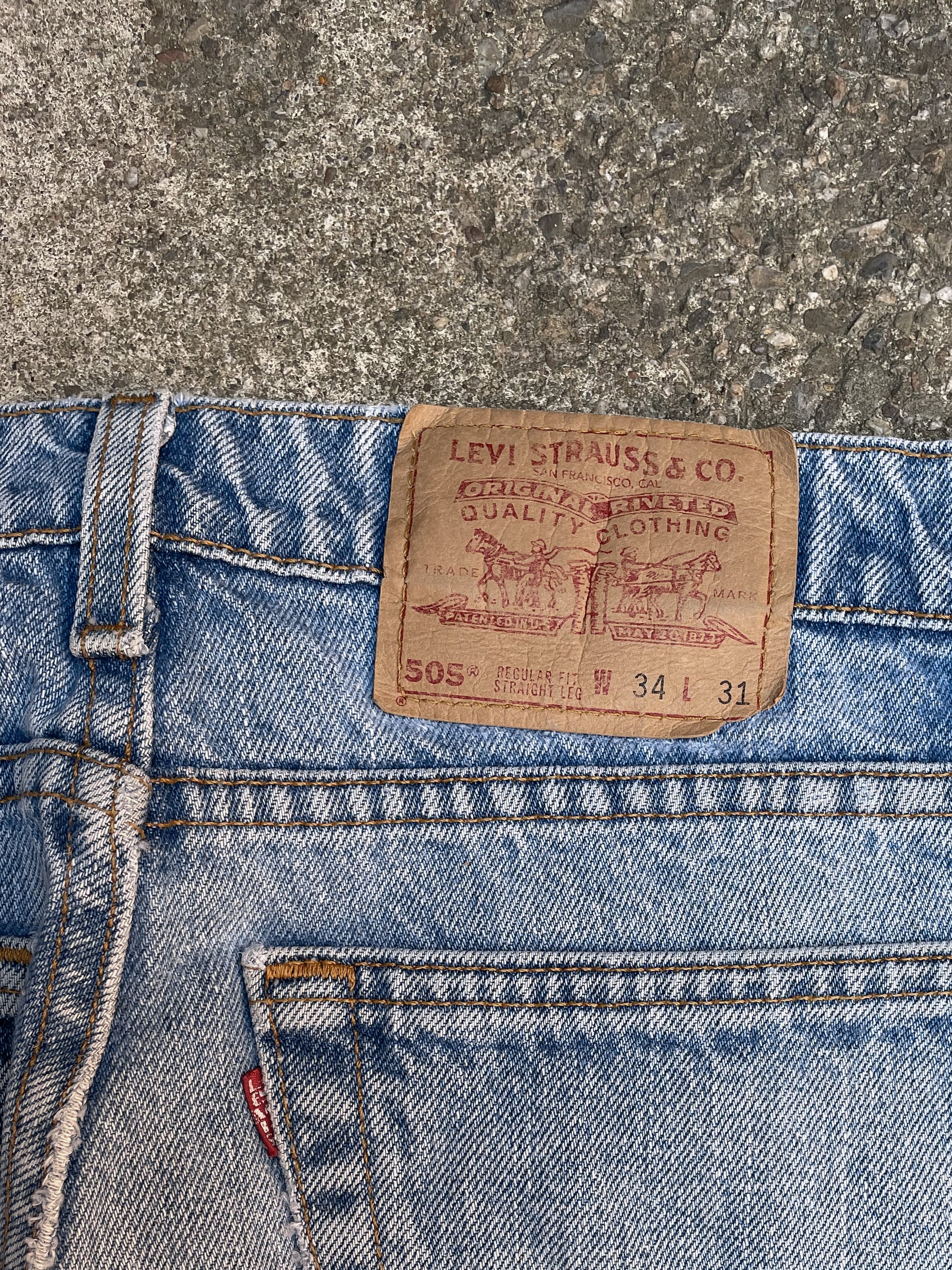 1990s Levi’s Faded Blue 505 Released Hem (33X31)