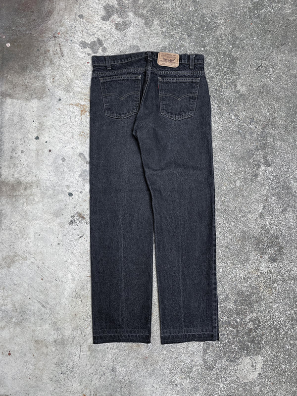 1980s/90s Levi’s Faded Dark Charcoal 505 Released Hem (33X29)