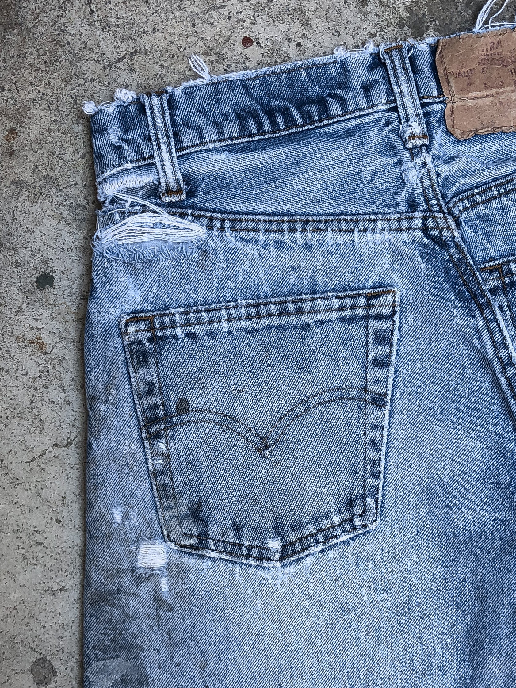 1970s Levis Faded Worn In Blue 505 (27X30)