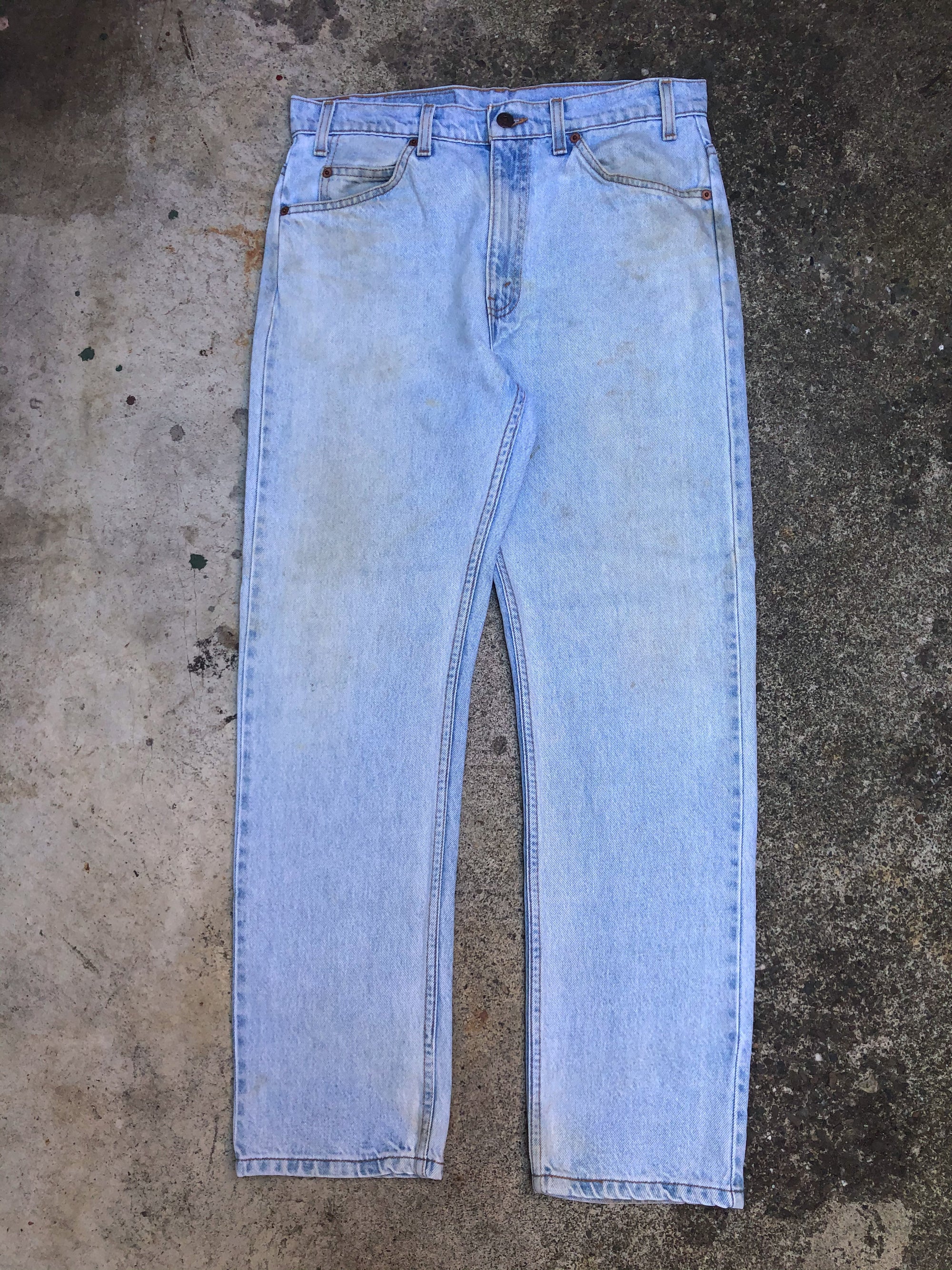 1990s Orange Tab Levis Light Wash Blue 505 (32X29)