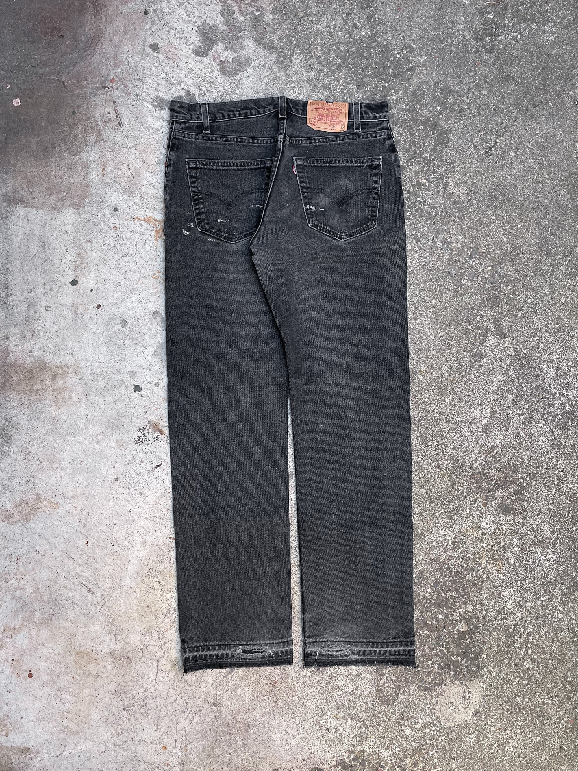 Vintage Levi’s Faded Black 505 Released Hem (33X31)