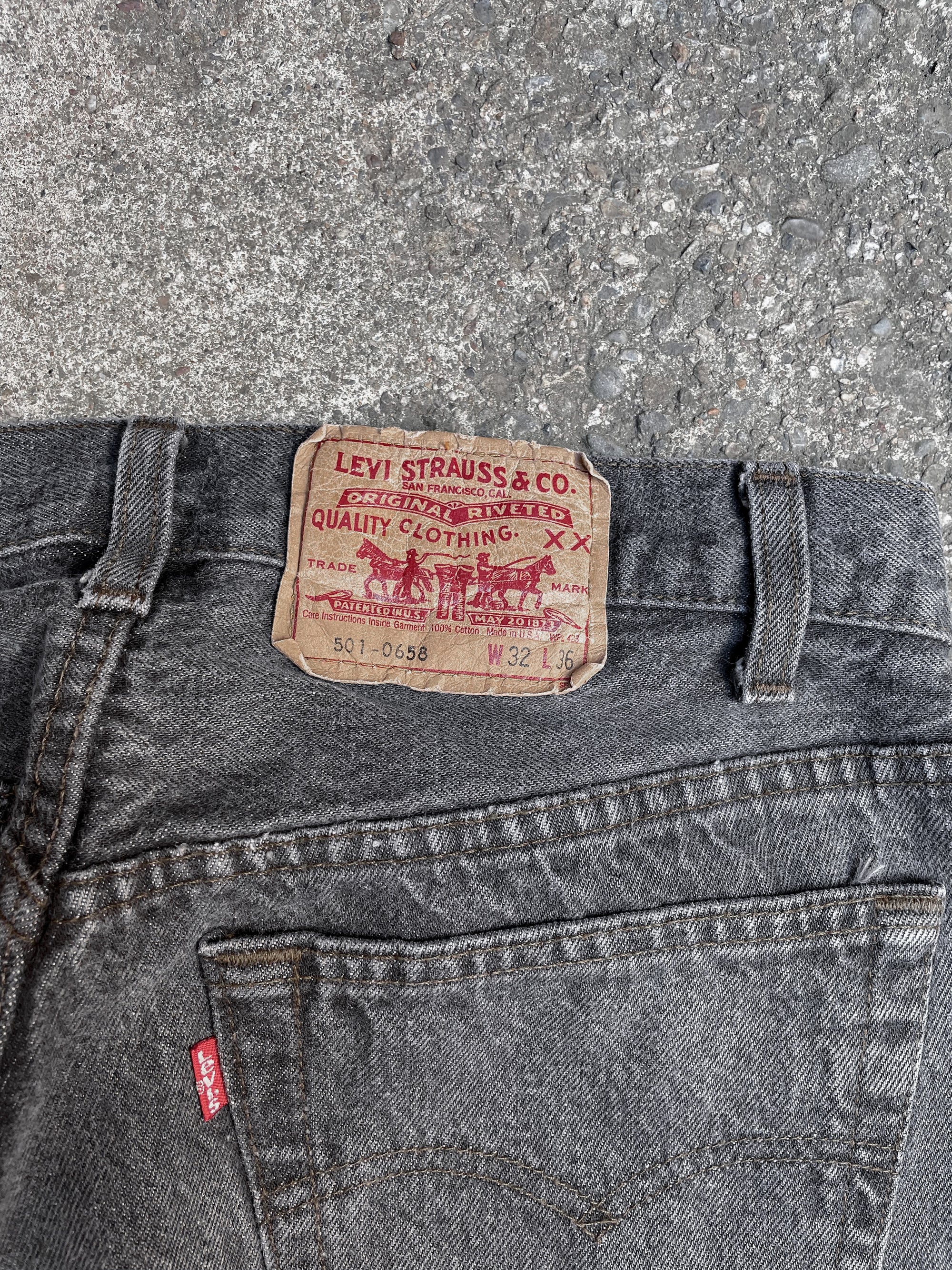 1980s Levi’s Faded Grey 501 Released Hem (30X33)