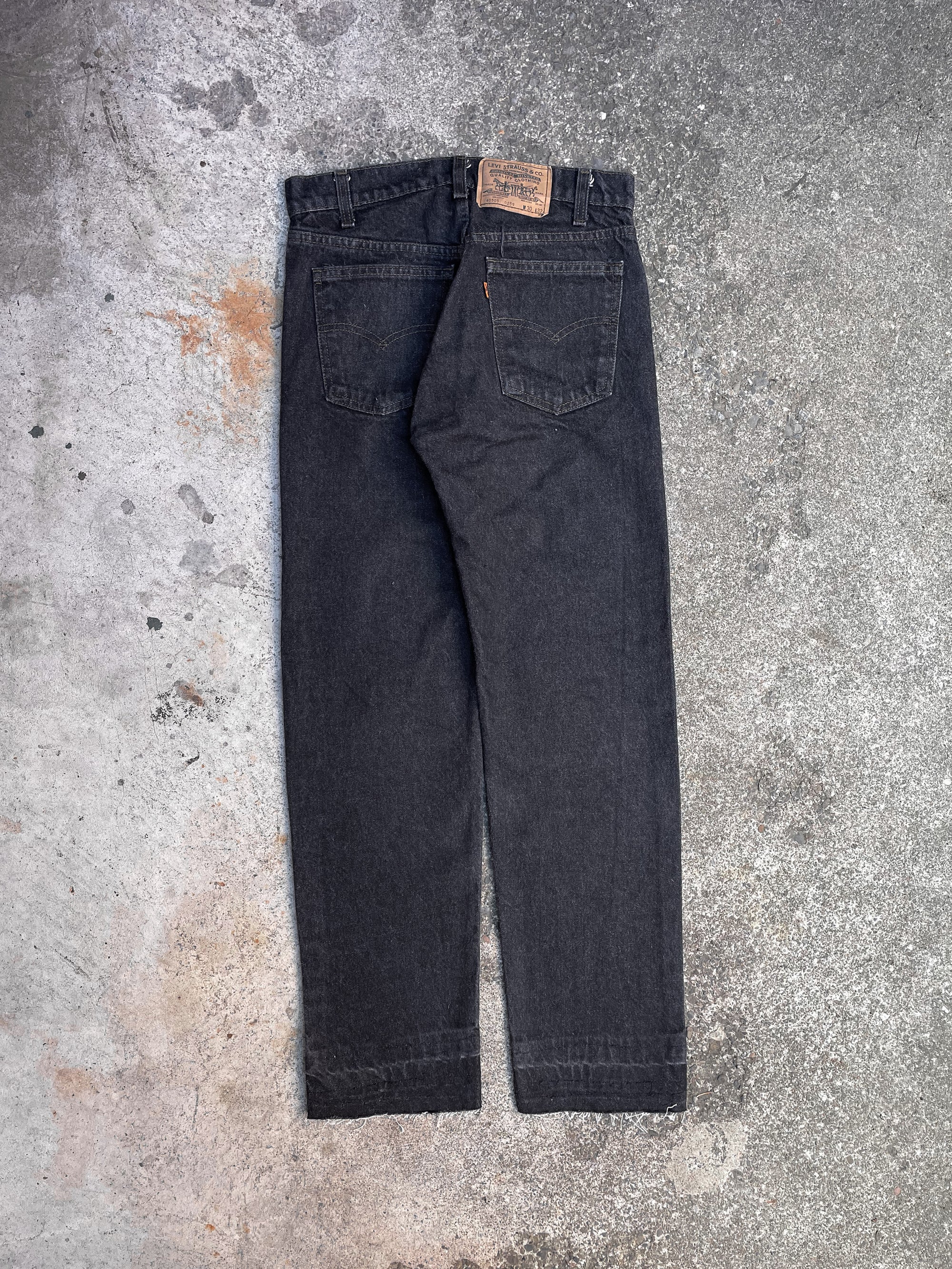 1980s Orange Tab Levi’s Dark Charcoal 505 Released Hem (28X29)