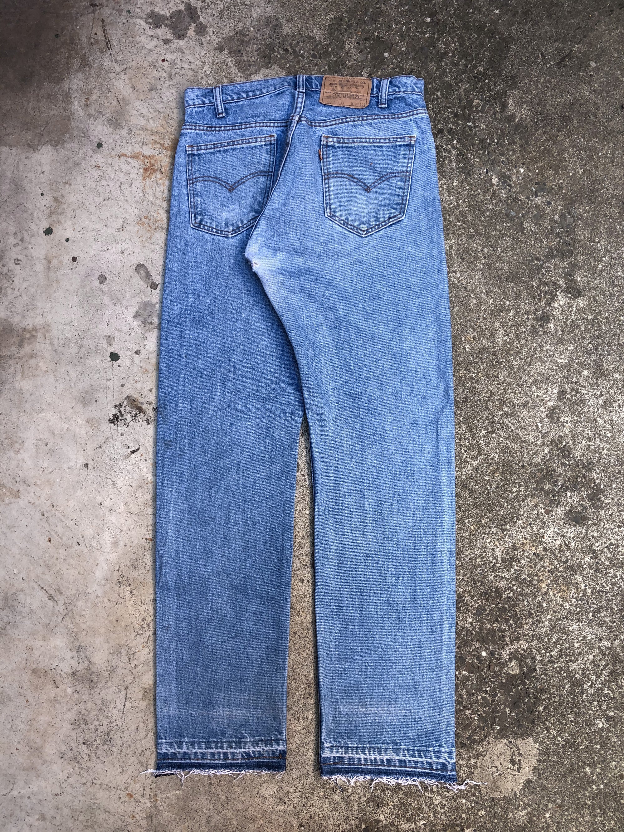 1980s Orange Tab Levis Repaired Faded Blue 505 Released Hem (30X31)