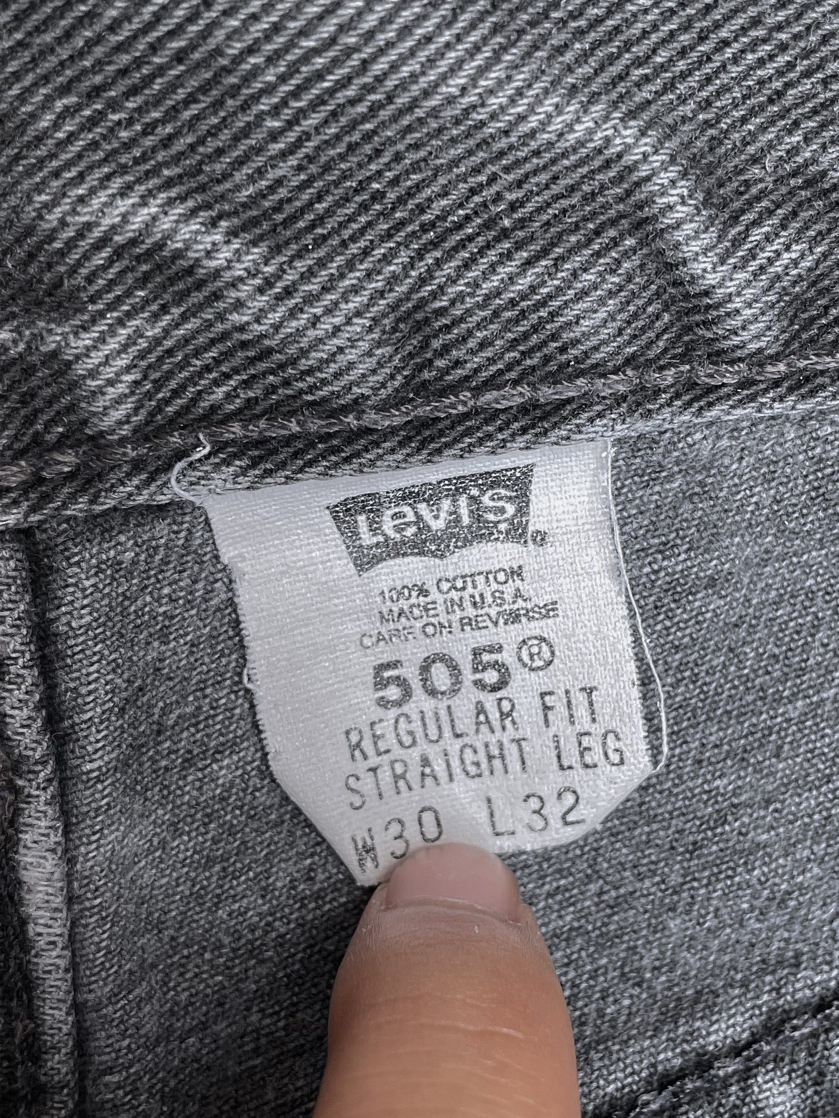 Vintage Levi’s Painted Faded Black 505 Released Hem (28X31)