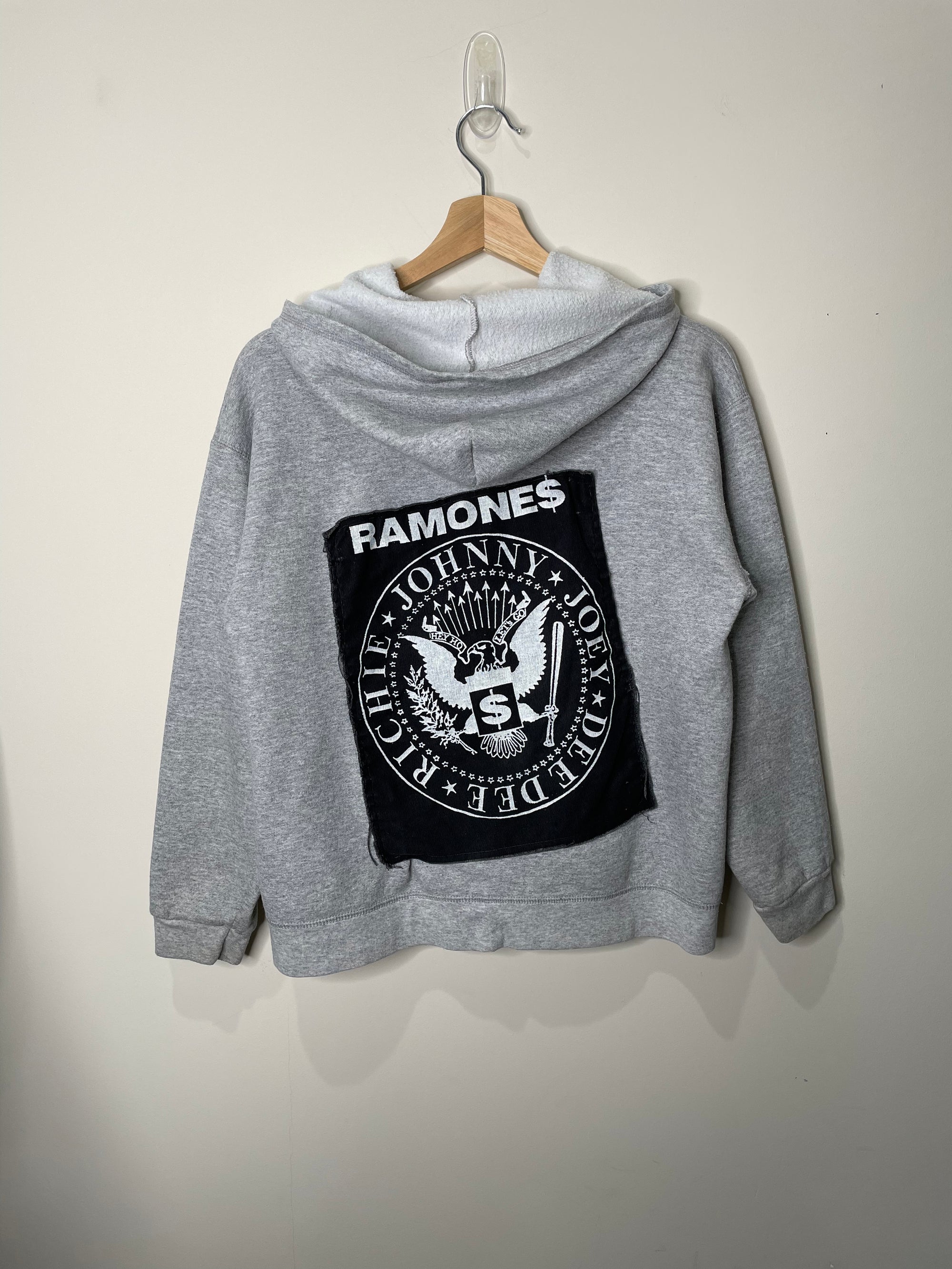 2000s “Ramones” Patched Zip Up Hoodie (S)