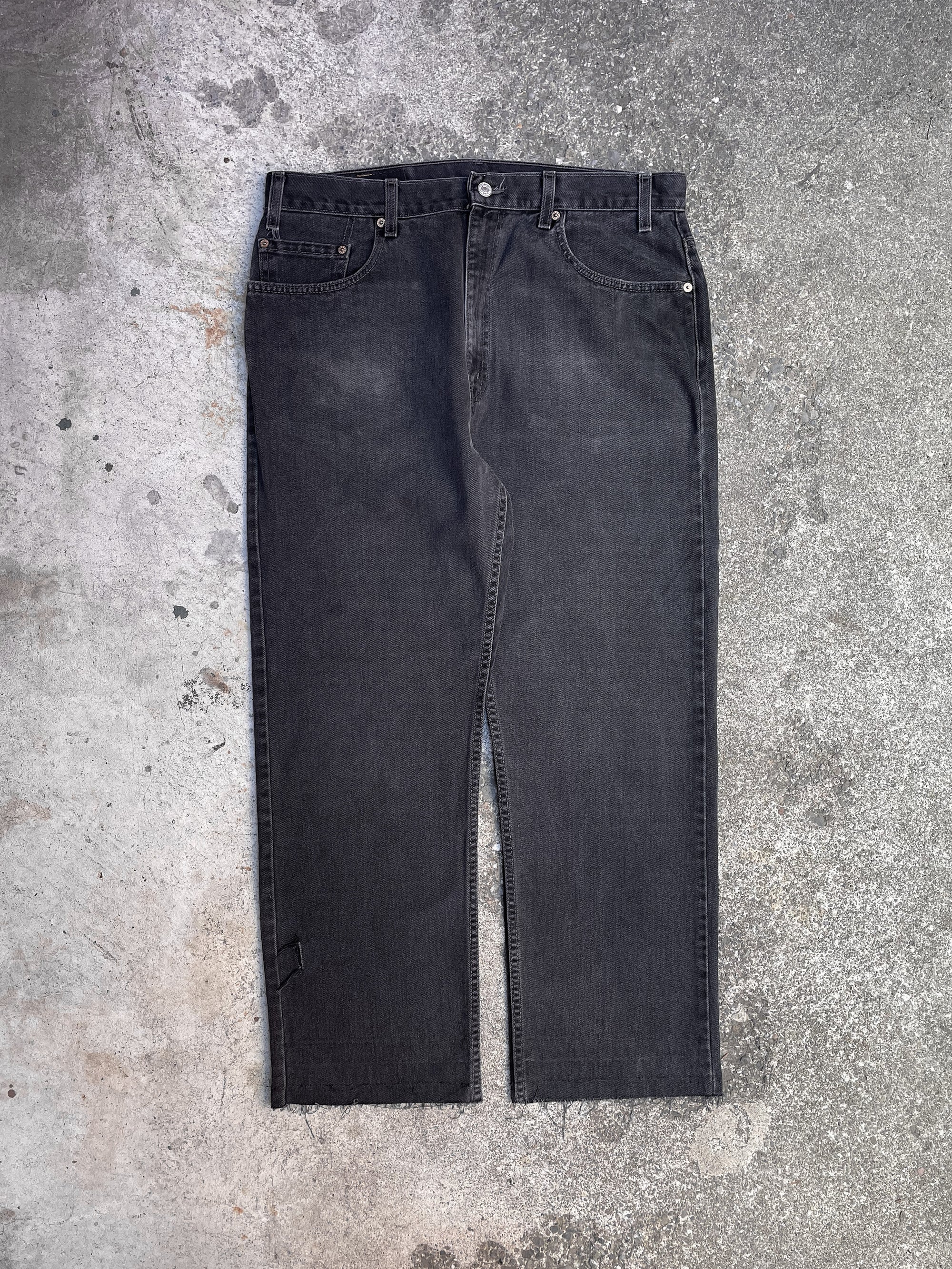 Vintage Levi’s Faded Black 505 (35X27)