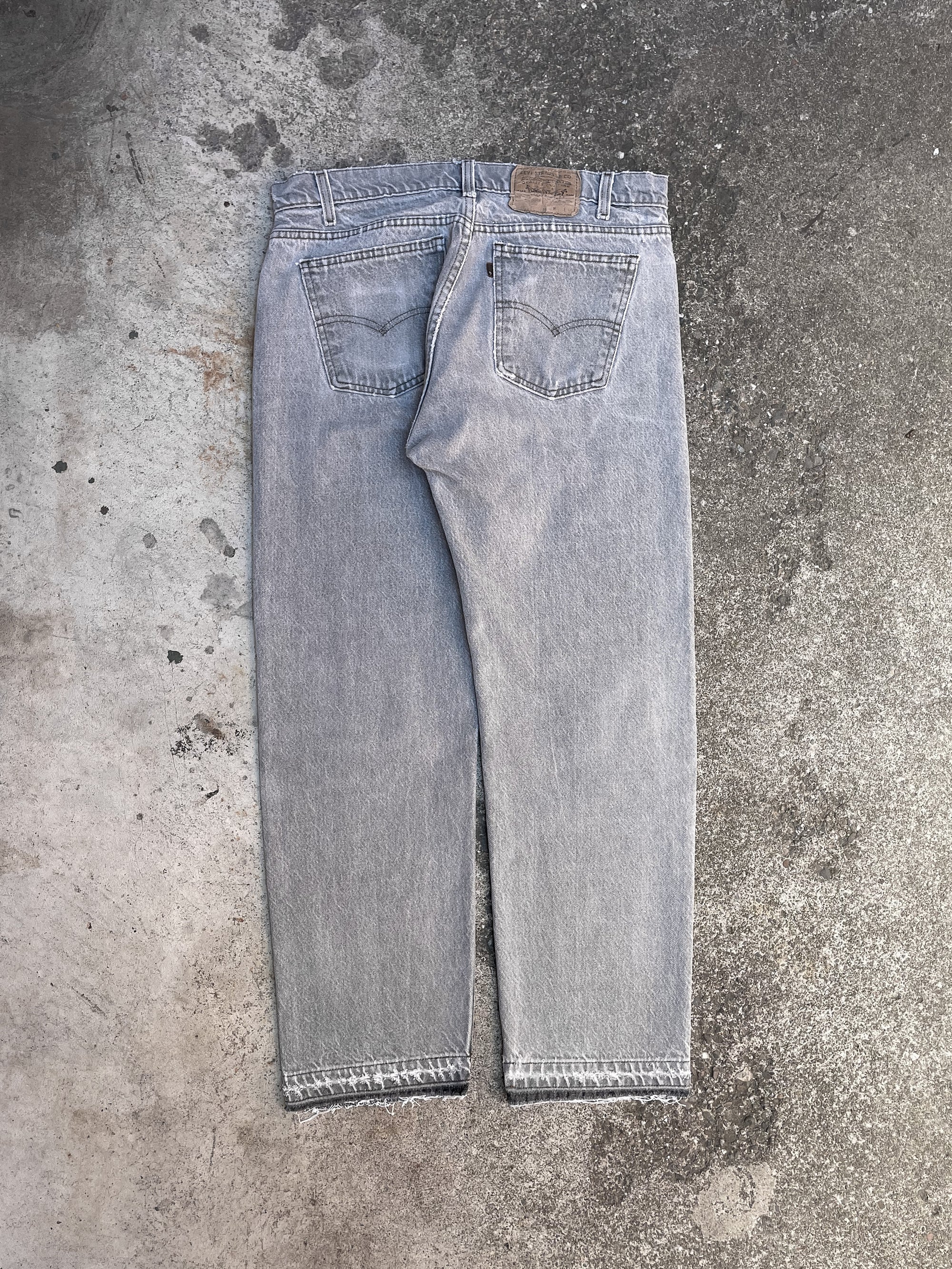 1980s Levi’s Faded Grey 505 Released Hem (34X29)