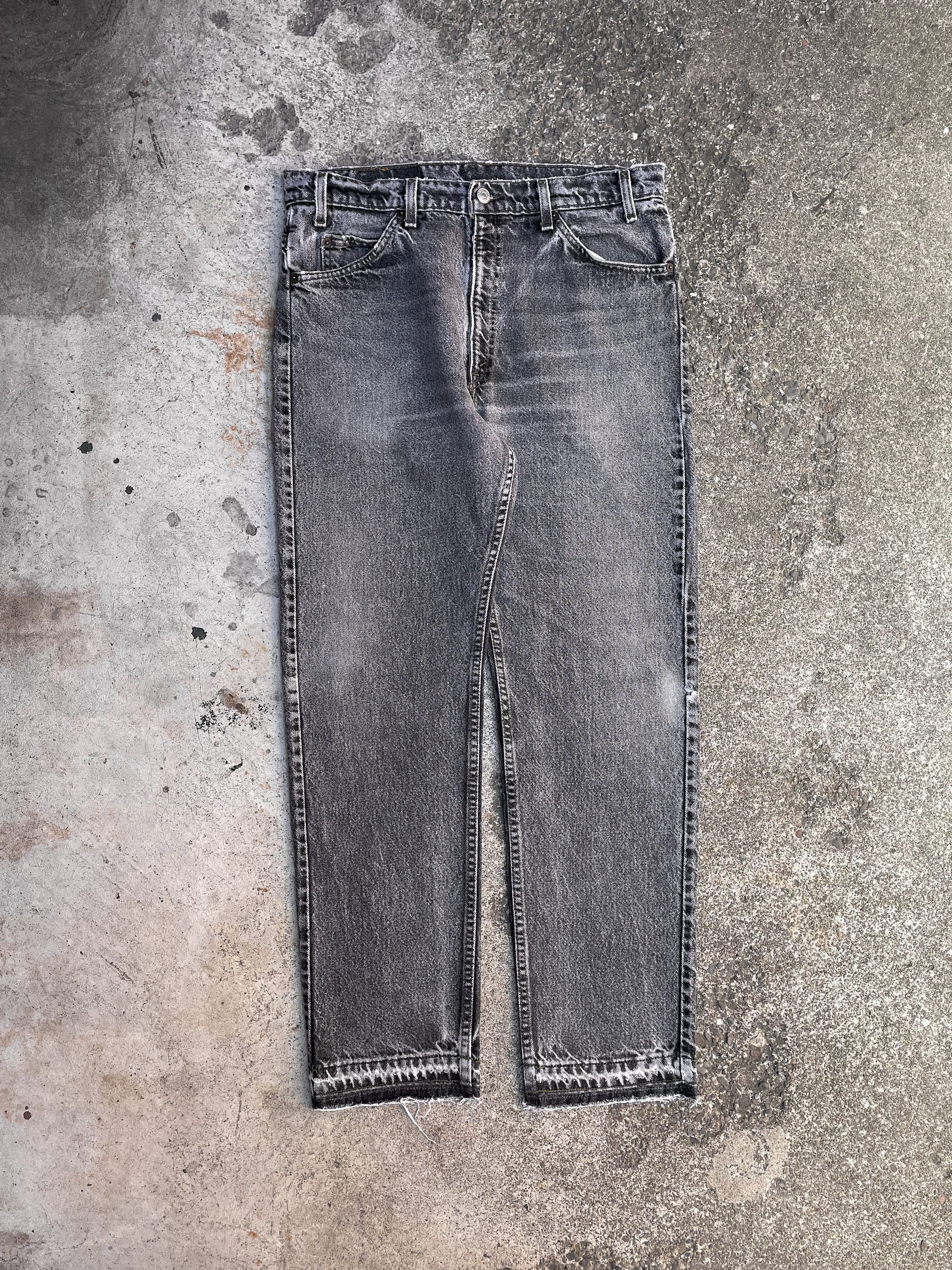 1990s Orange Tab Levi’s Faded Contrast Stitch Charcoal 505 Released Hem (32X29)