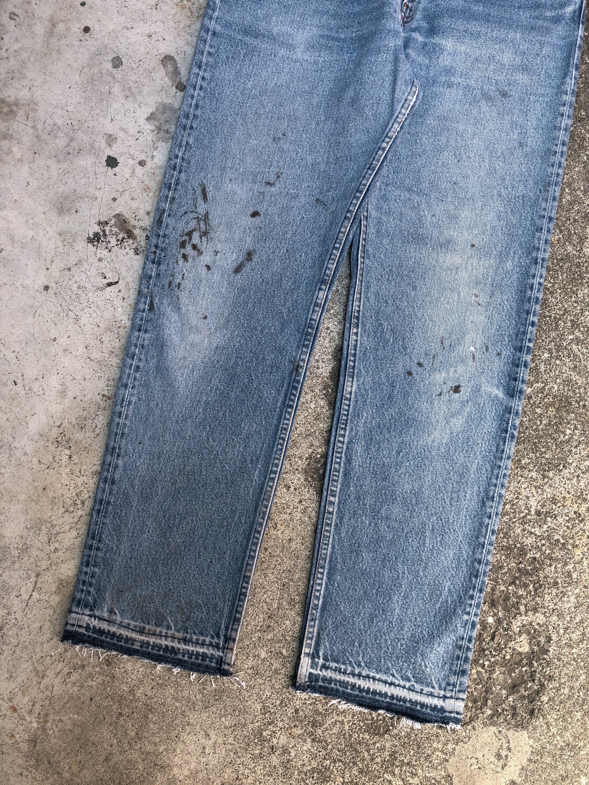 1980s Levis Faded Blue 505 Released Hem (32X30)