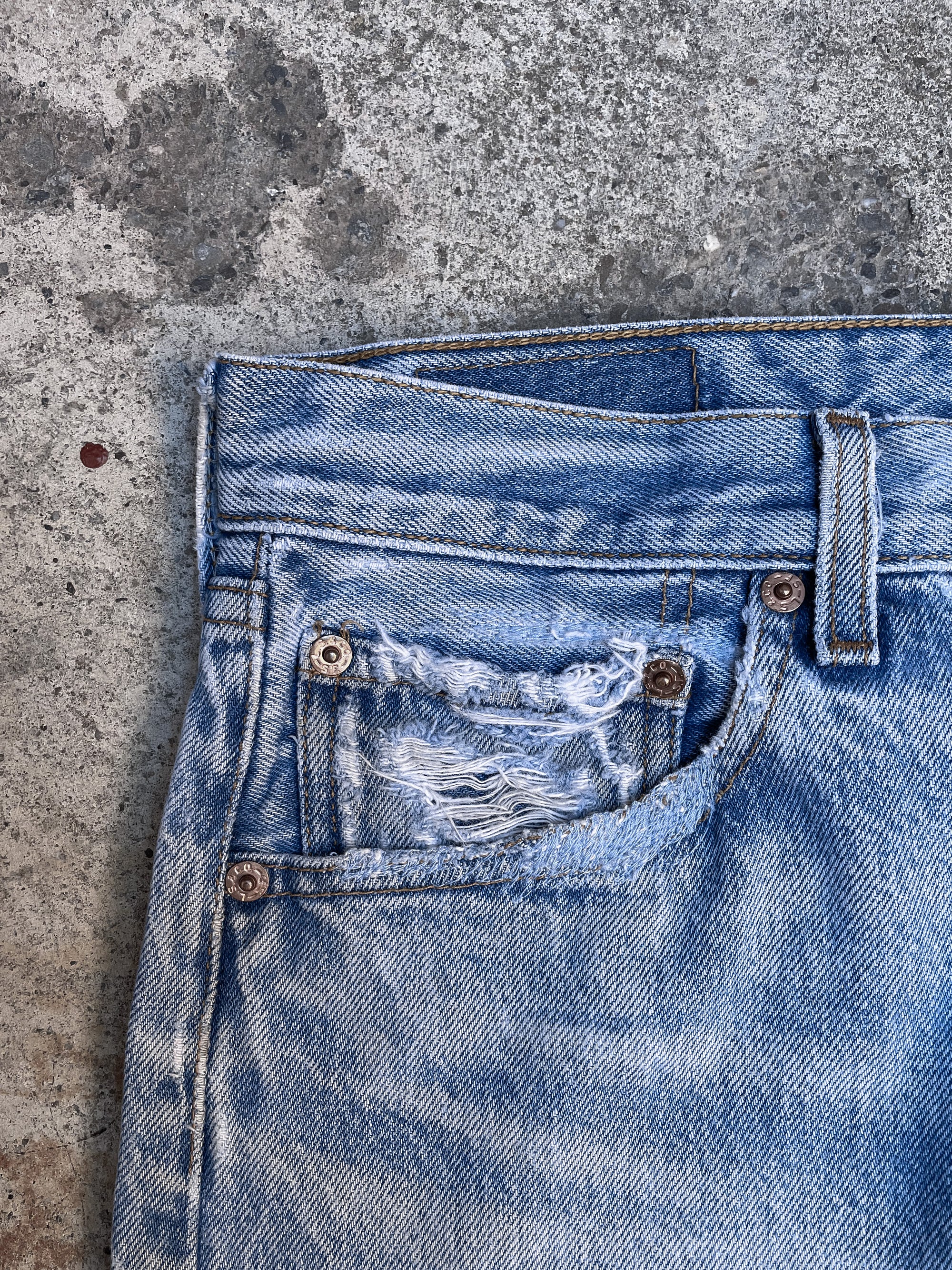 1990s Levis Distressed Repaired Faded Blue 501XX Released Hem (31X27)