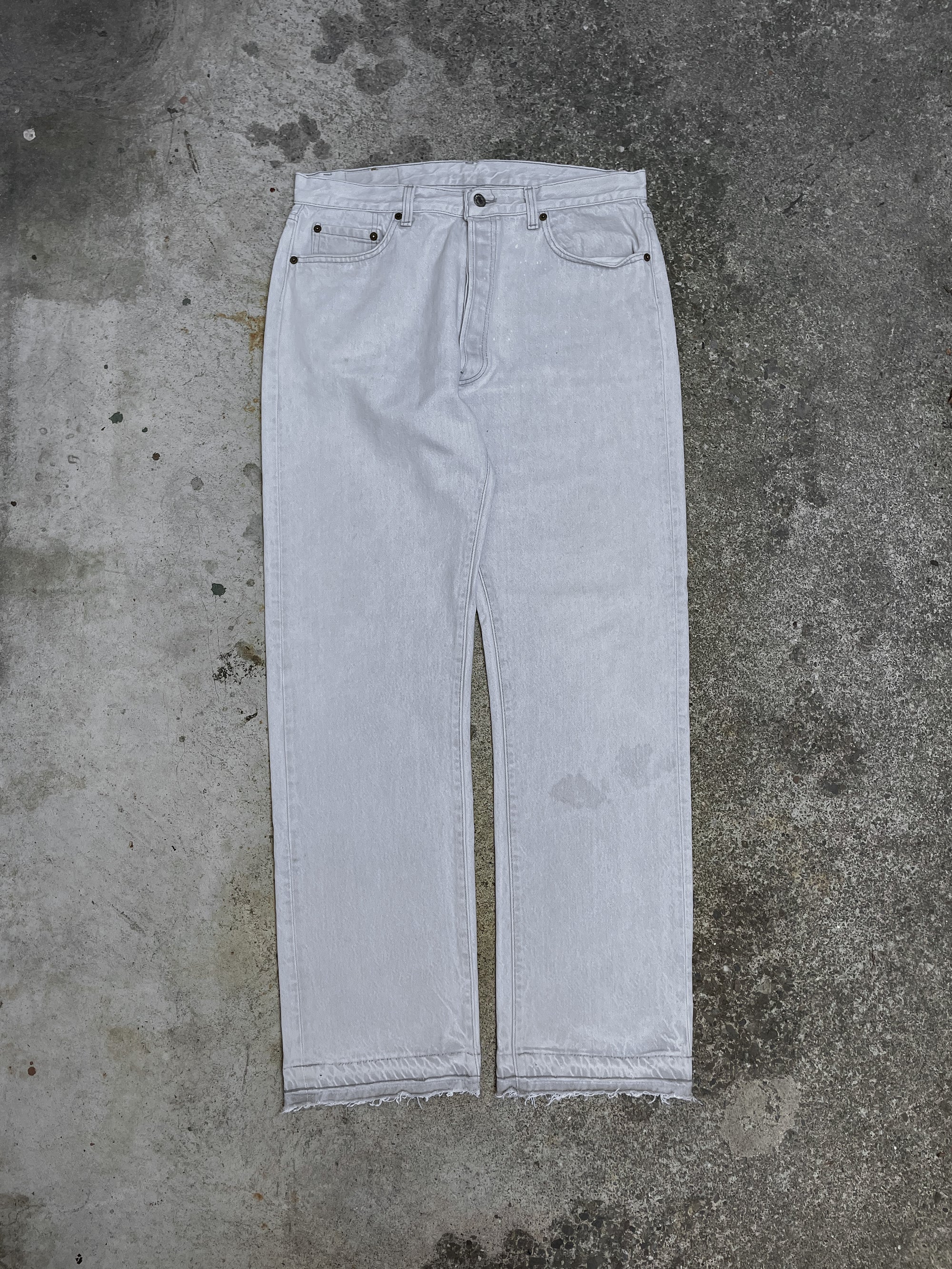 1980s Levi’s Faded Light Grey 501 Released Hem (33X31)