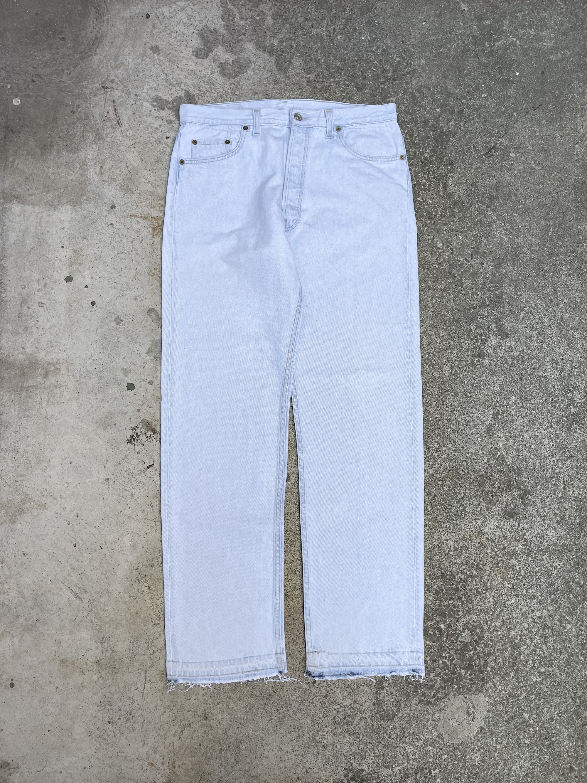 1990s Levi’s Light Pale Blue 501 Released Hem (34X31)