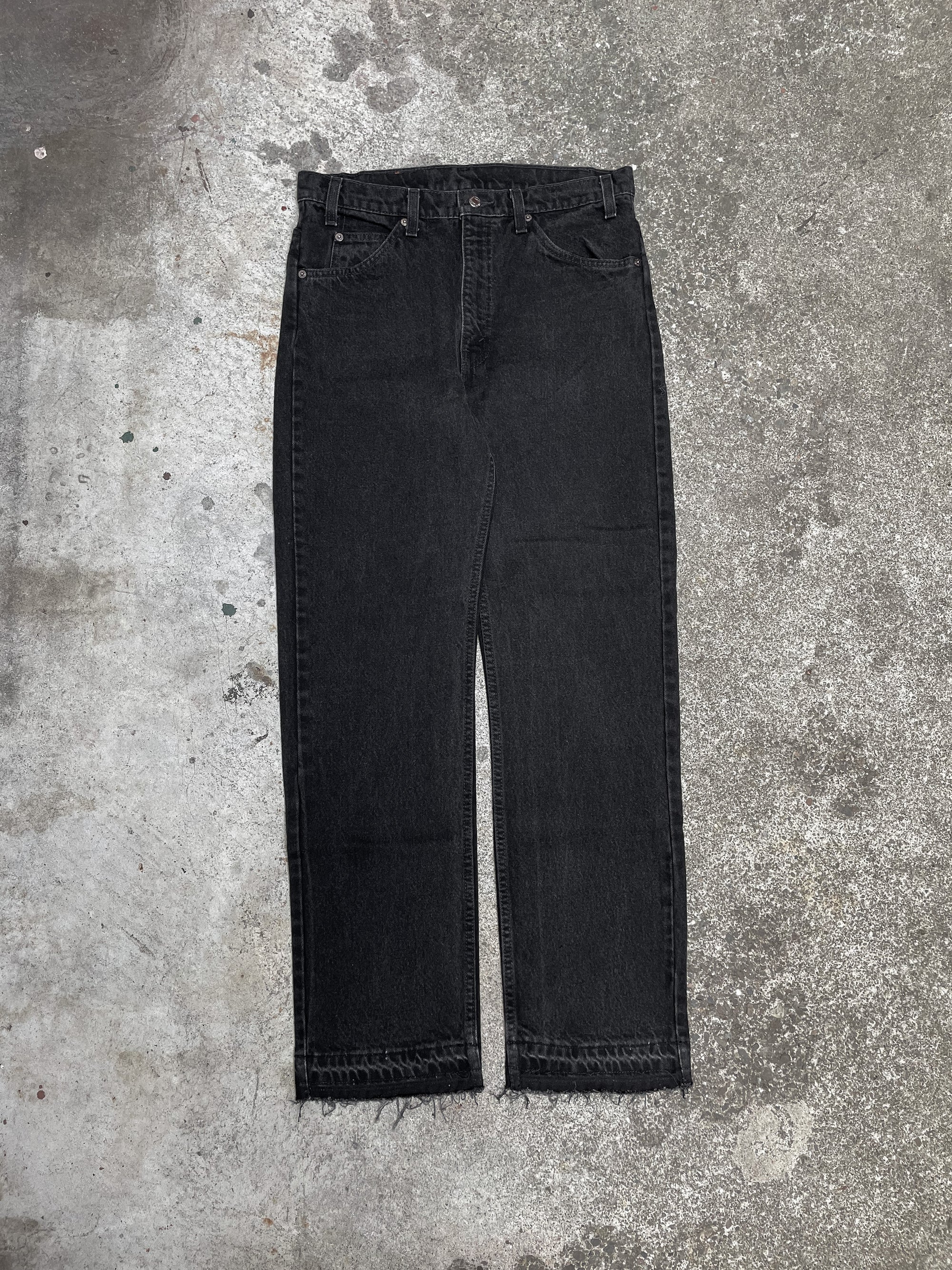 1990s Orange Tab Levi’s Black 505 Released Hem (32X30)