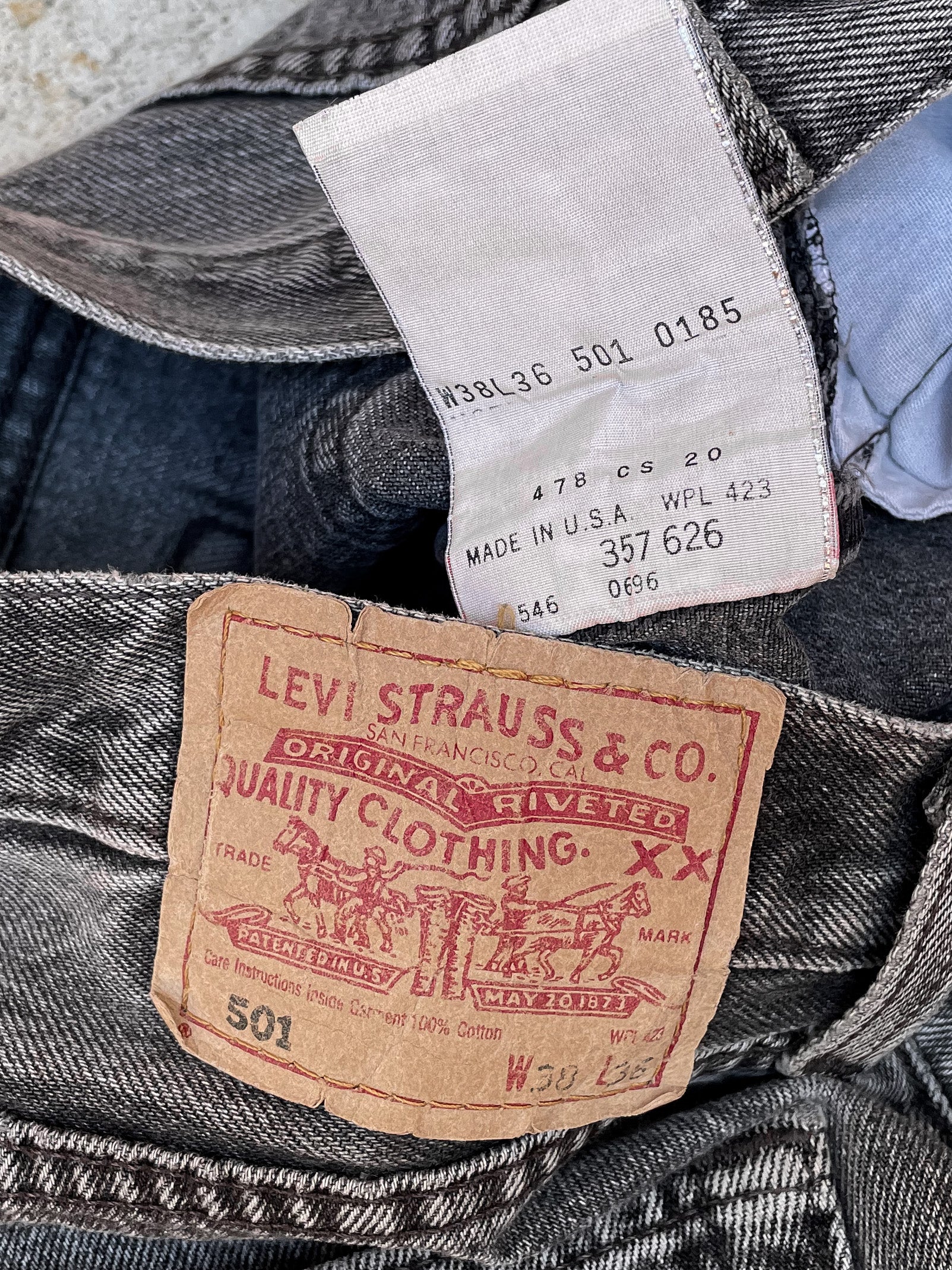 1990s Levi’s Faded Black 501 Released Hem (36X26)