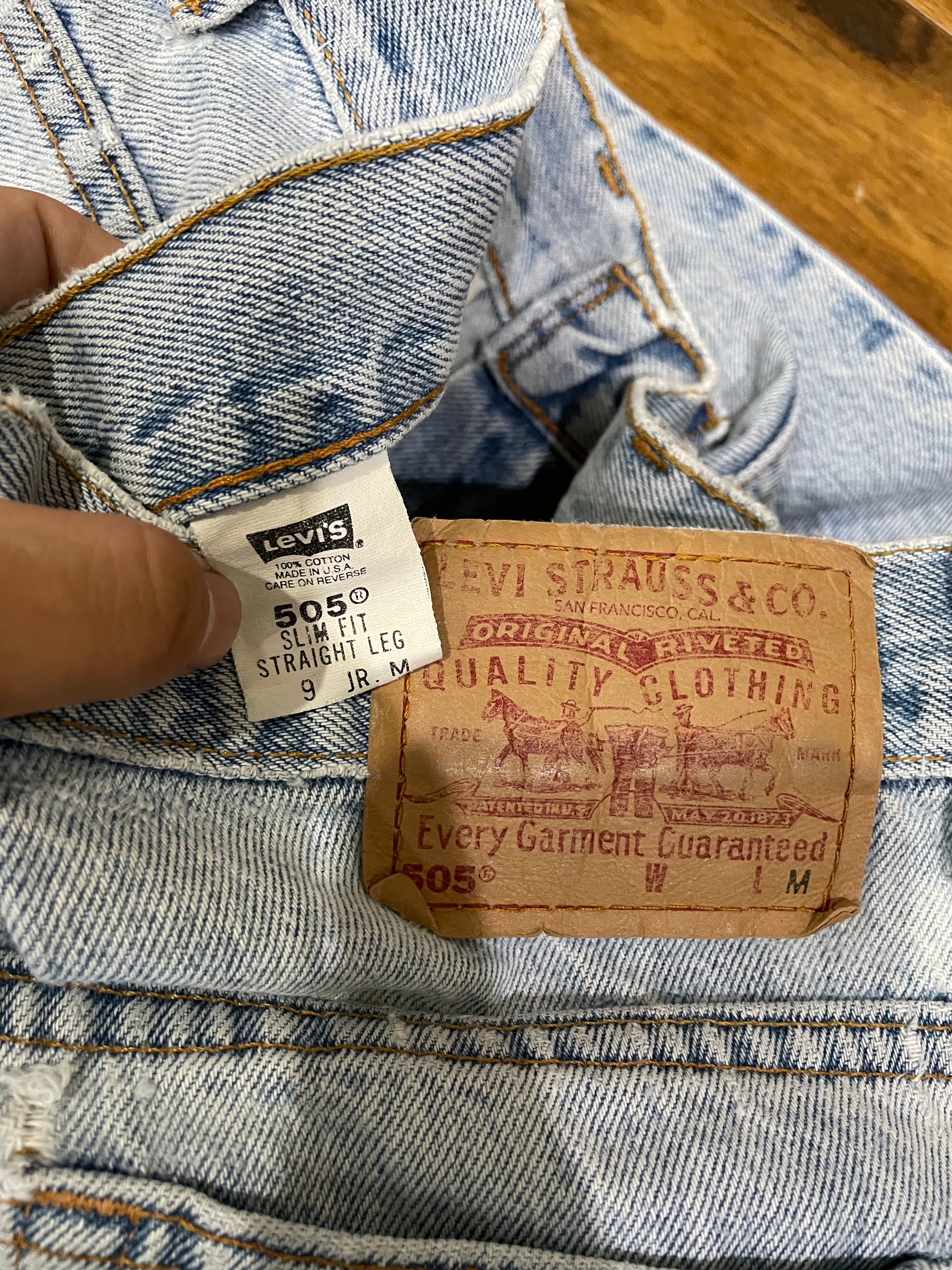 Vintage Levi’s Repaired Faded Blue 505 Released Hem (28X32)