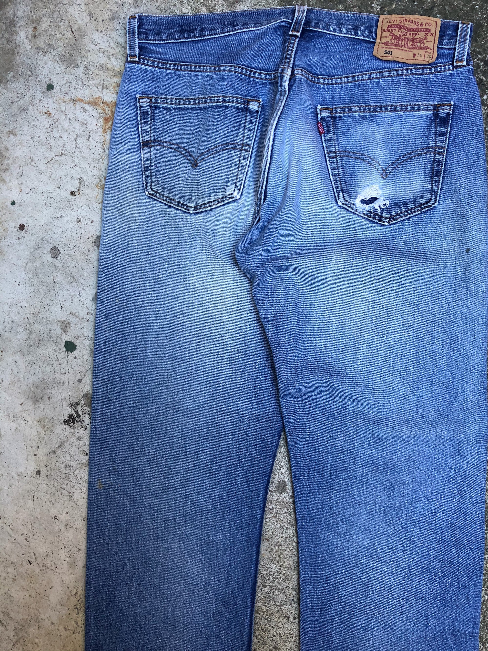 1990s Levis Faded Blue 501 (35X29)