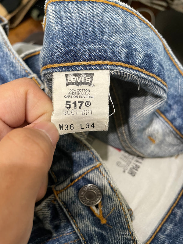 1990s Levi’s Distressed Faded Blue 517 (34X33)