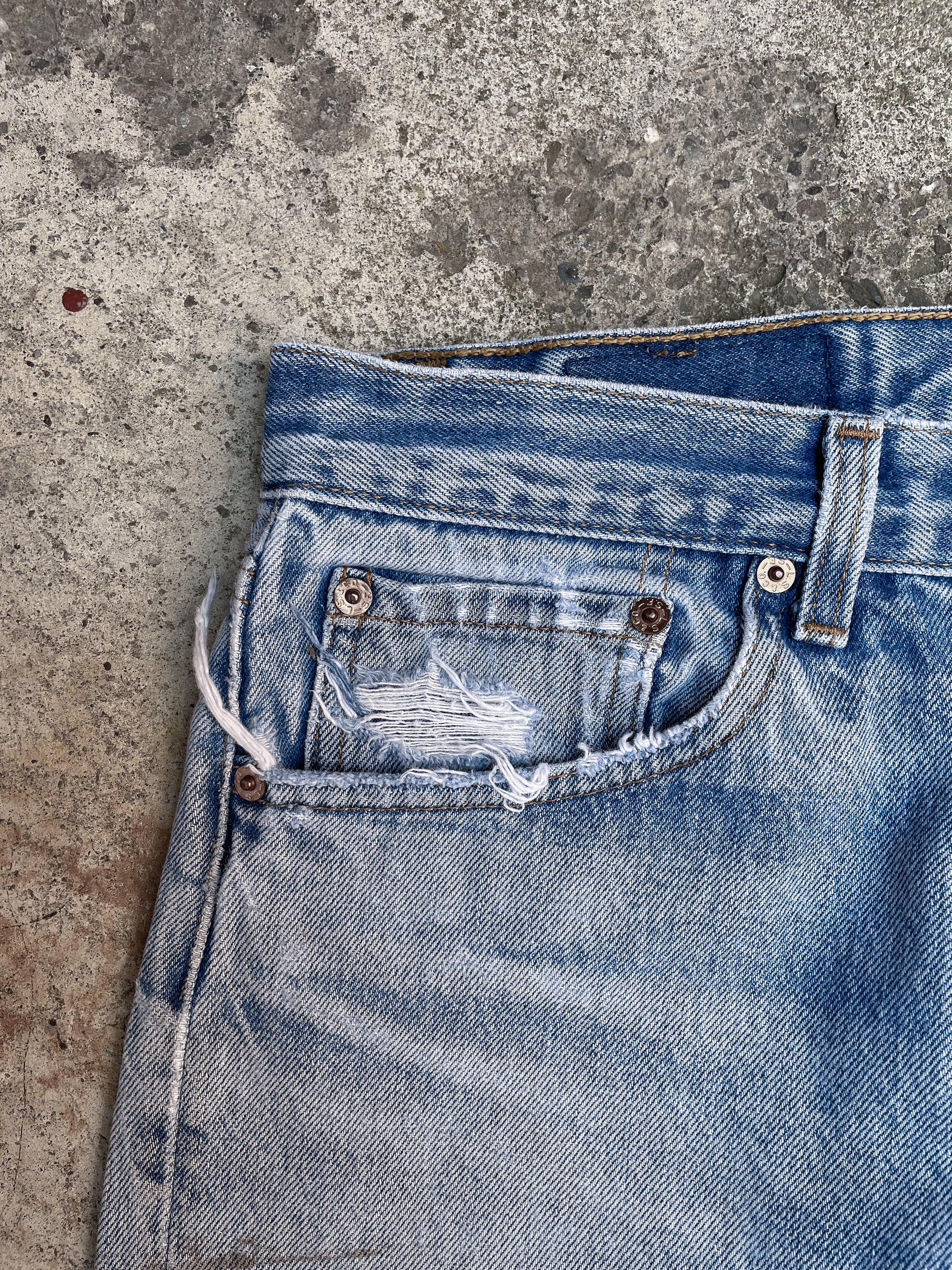 1990s Levi’s Distressed Faded Blue 501XX (30X28)