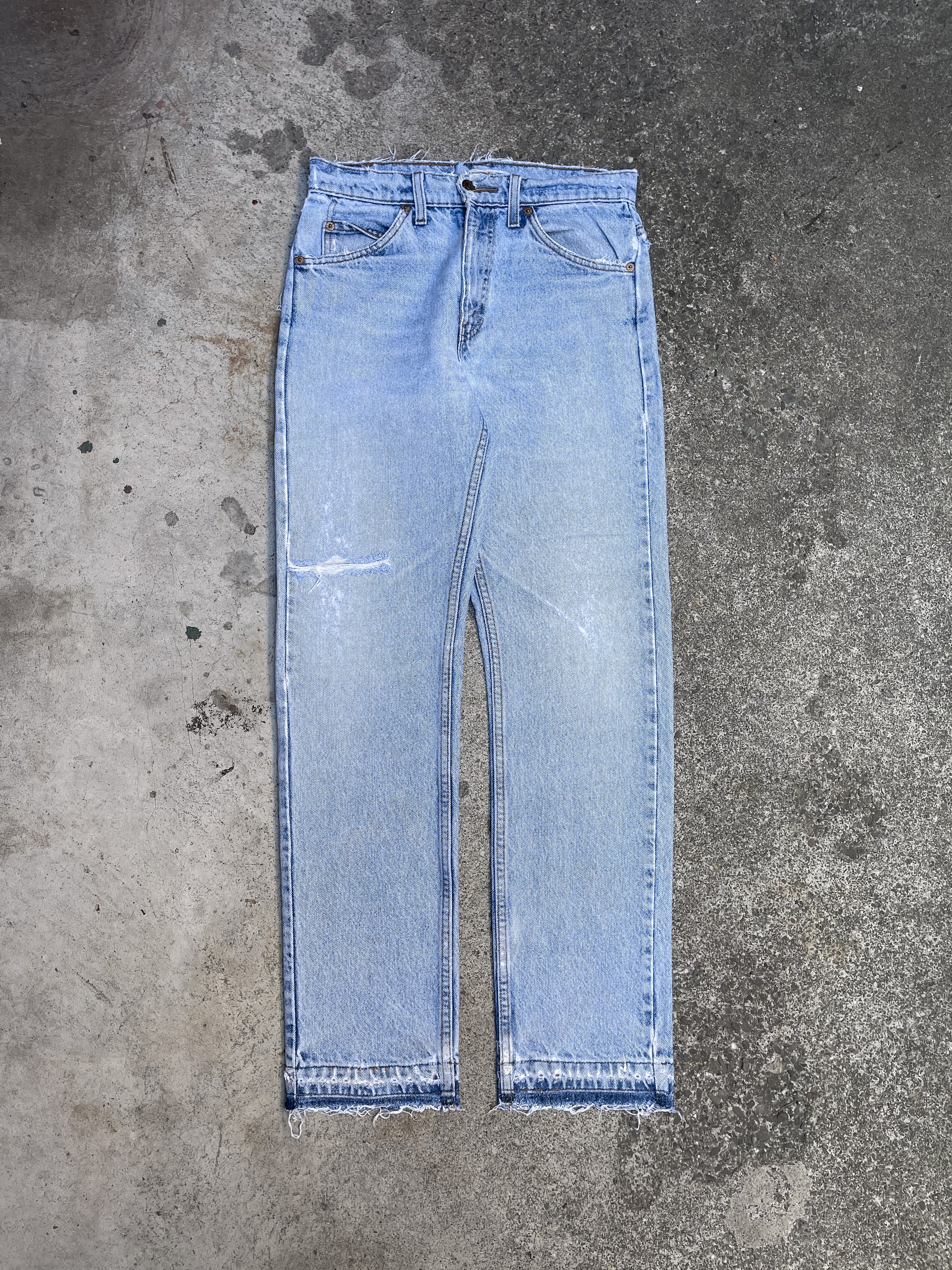 1990s Orange Tab Levis Distressed Faded Blue 505 Released Hem (28X30)