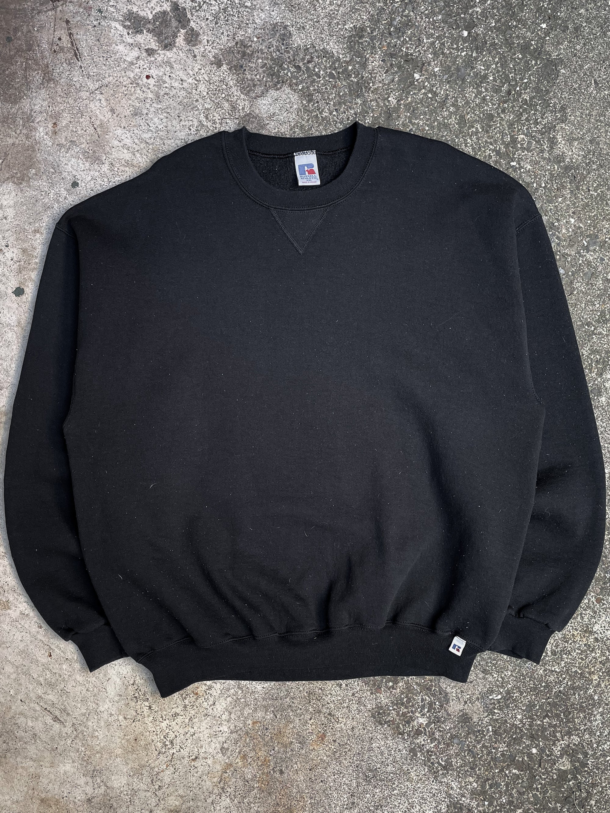 Vintage Russell Black Sweatshirt (XXL)
