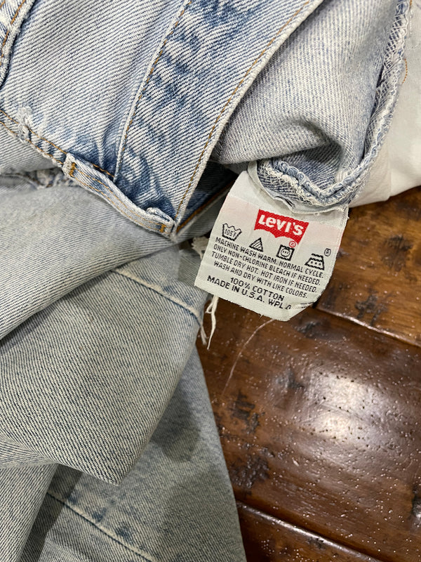 1990s Levi’s Thrashed Blue 501 (28X27)