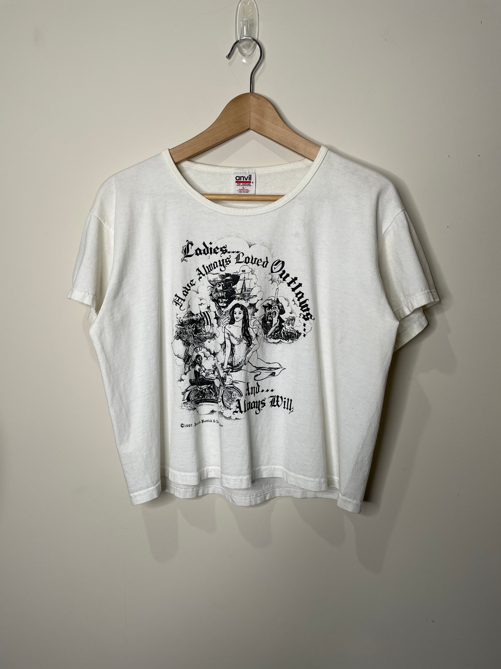 1990s “Ladies Have Always Loved Outlaws…” Cropped Tee (M)