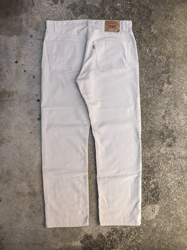 1990s Levis Ivory Off White 505 Corduroy Pants (37X30)