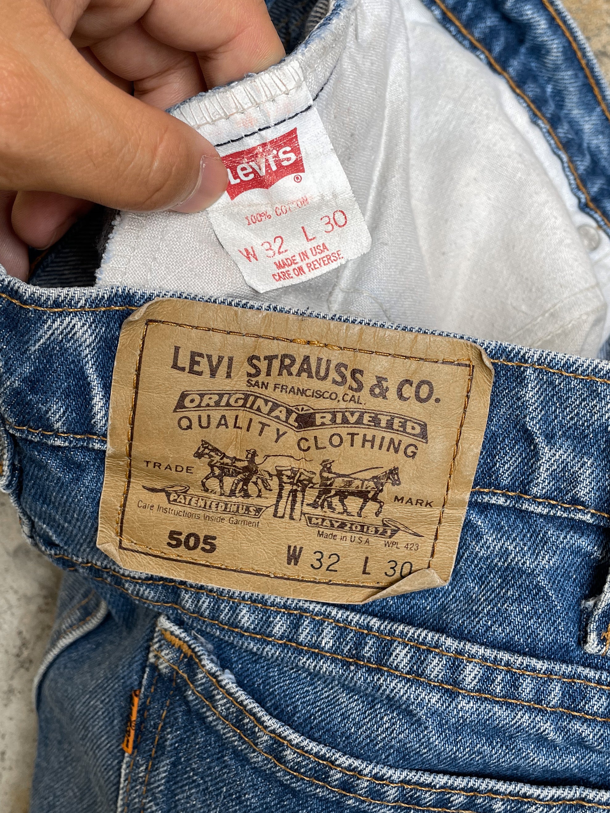 1990s Orange Tab Levi’s Faded Blue 505 Raw Hem (31X28)