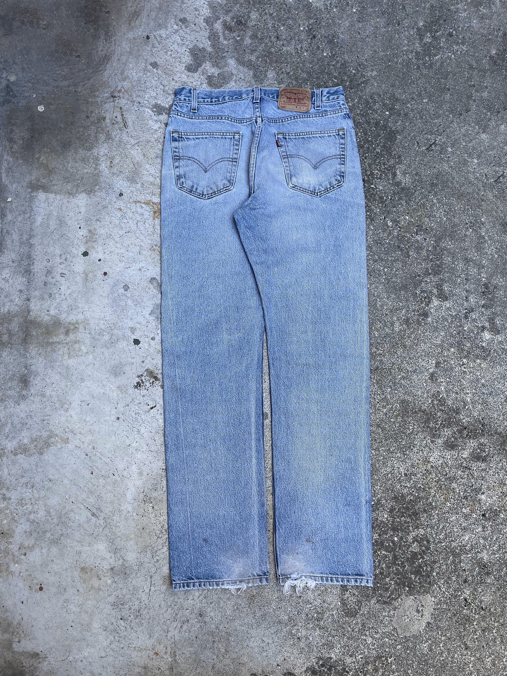 Vintage Levi’s Faded Blue 505 (32X33)