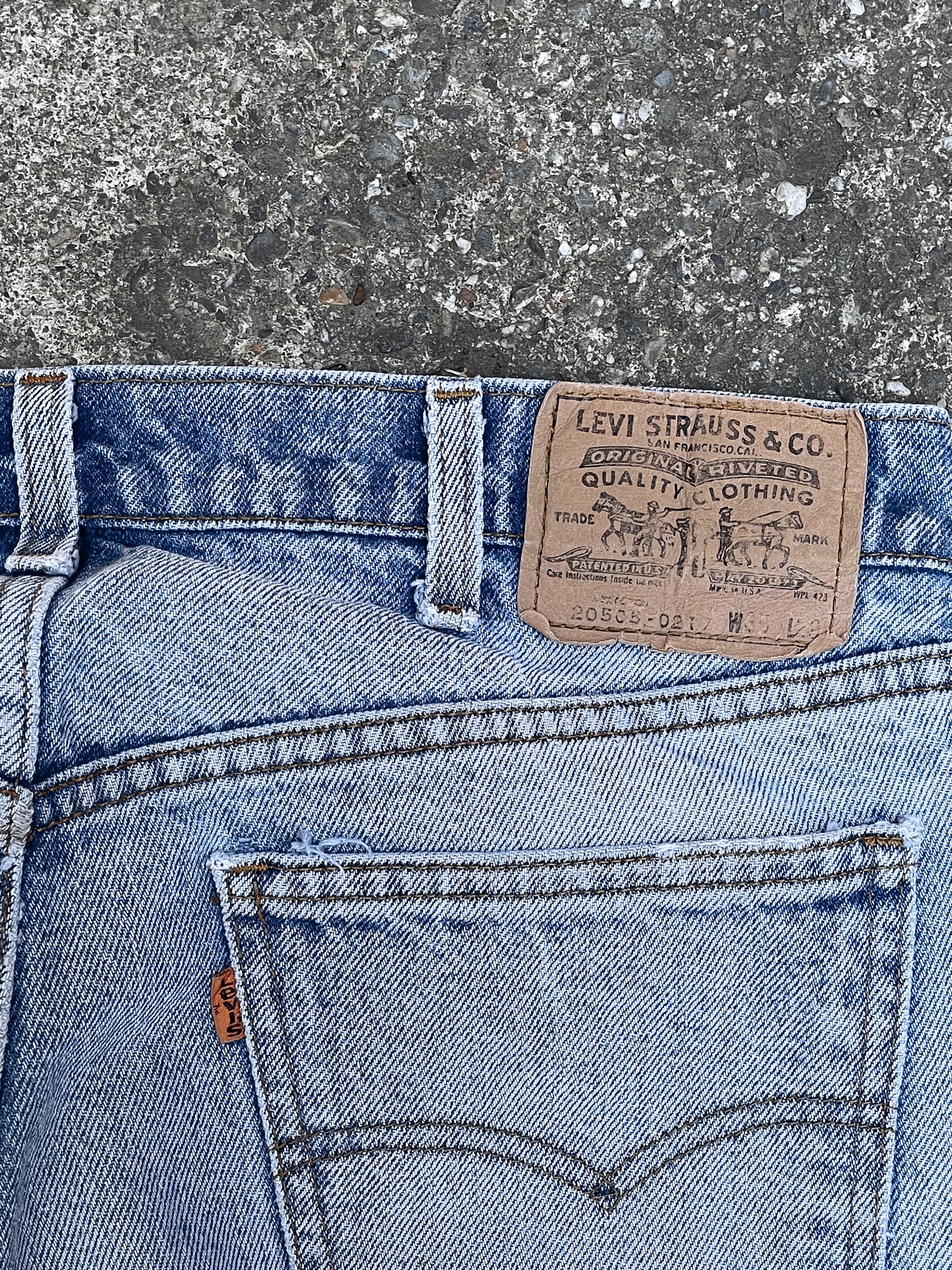 1980s Orange Tab Levi’s Faded Blue 505 Released Hem (33X29)