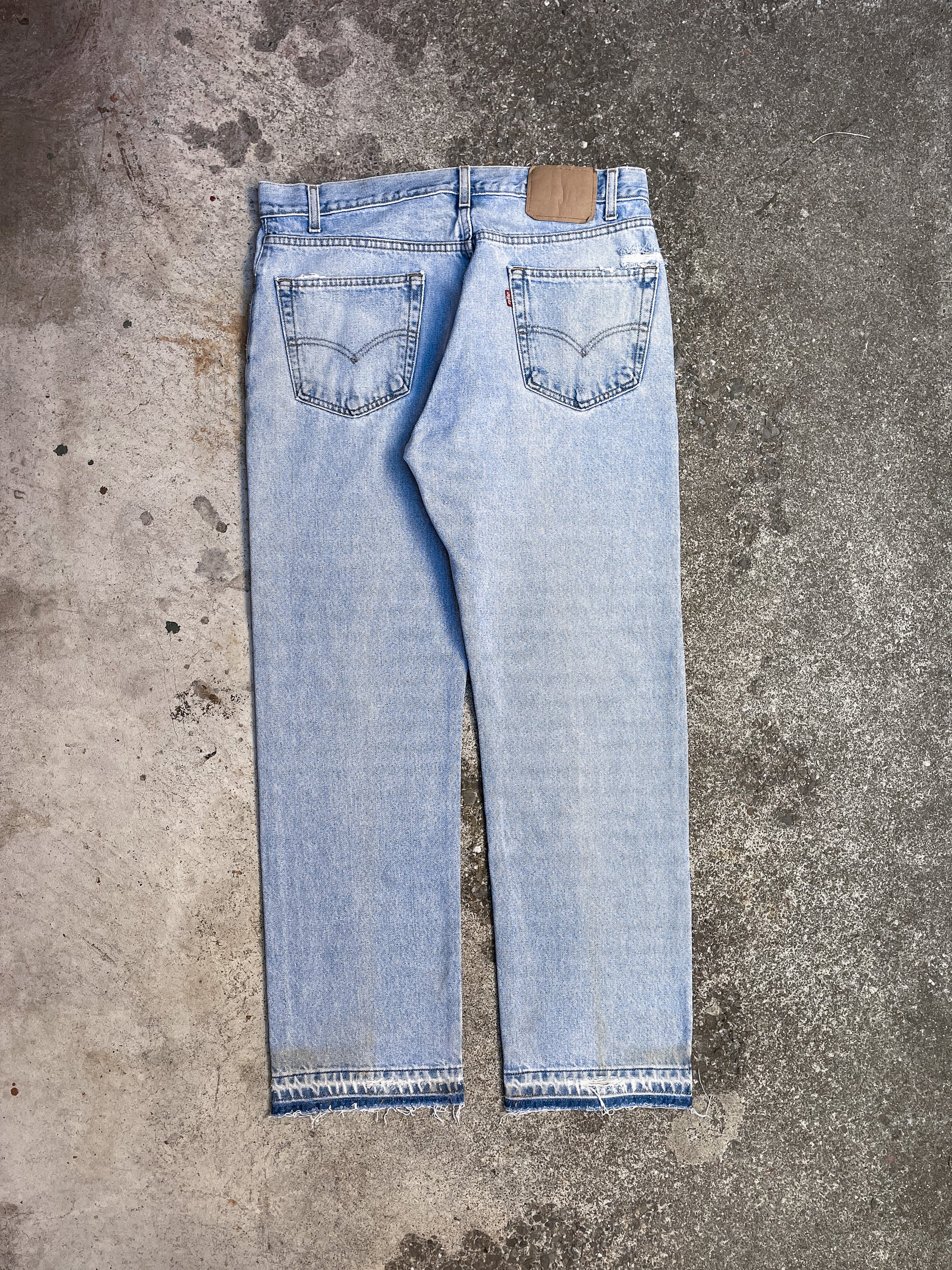 Vintage Levi’s Faded Blue 505 Released Hem (34X30)