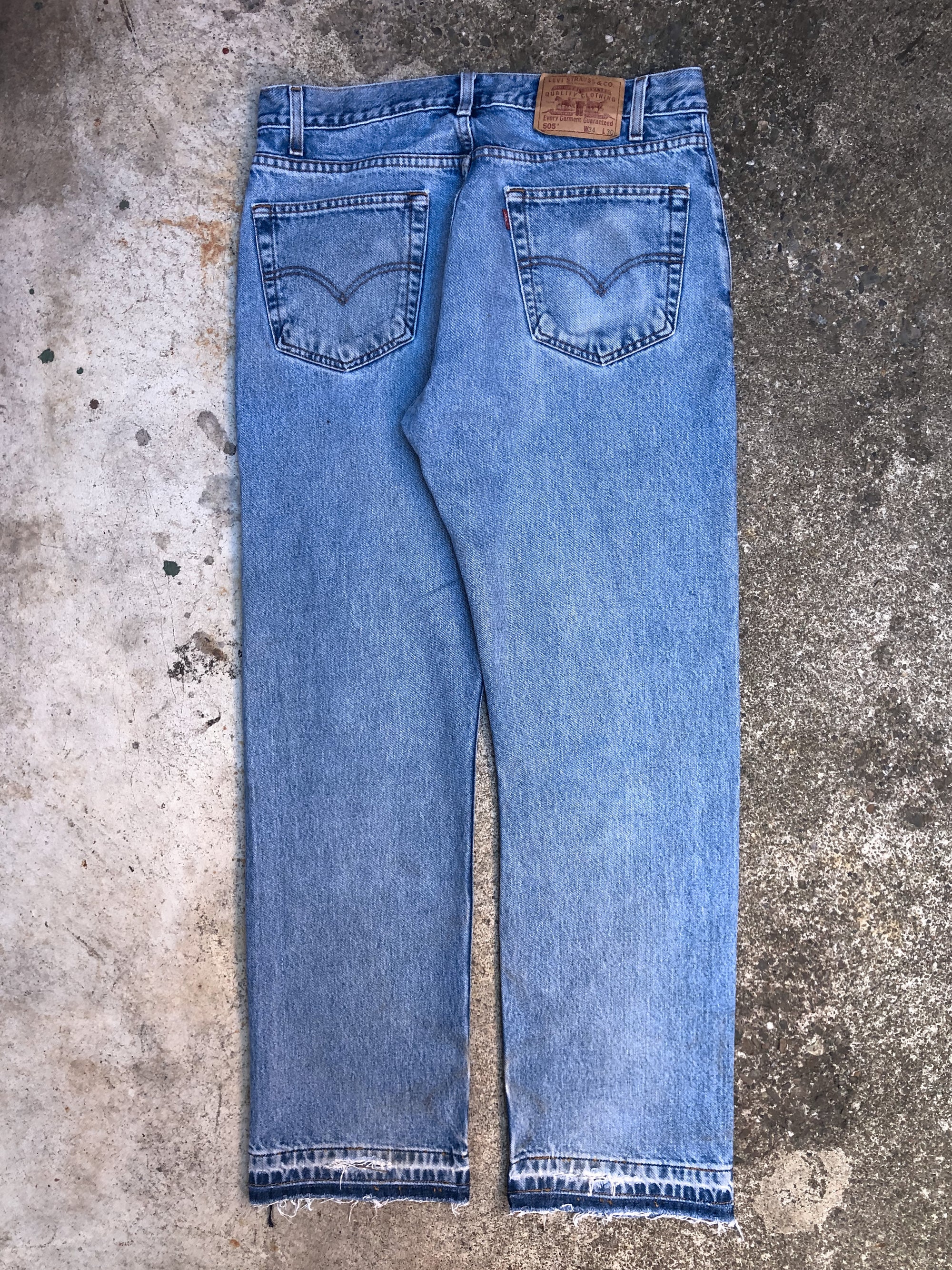 1990s Levis Faded Blue 505 Released Hem (33X30)