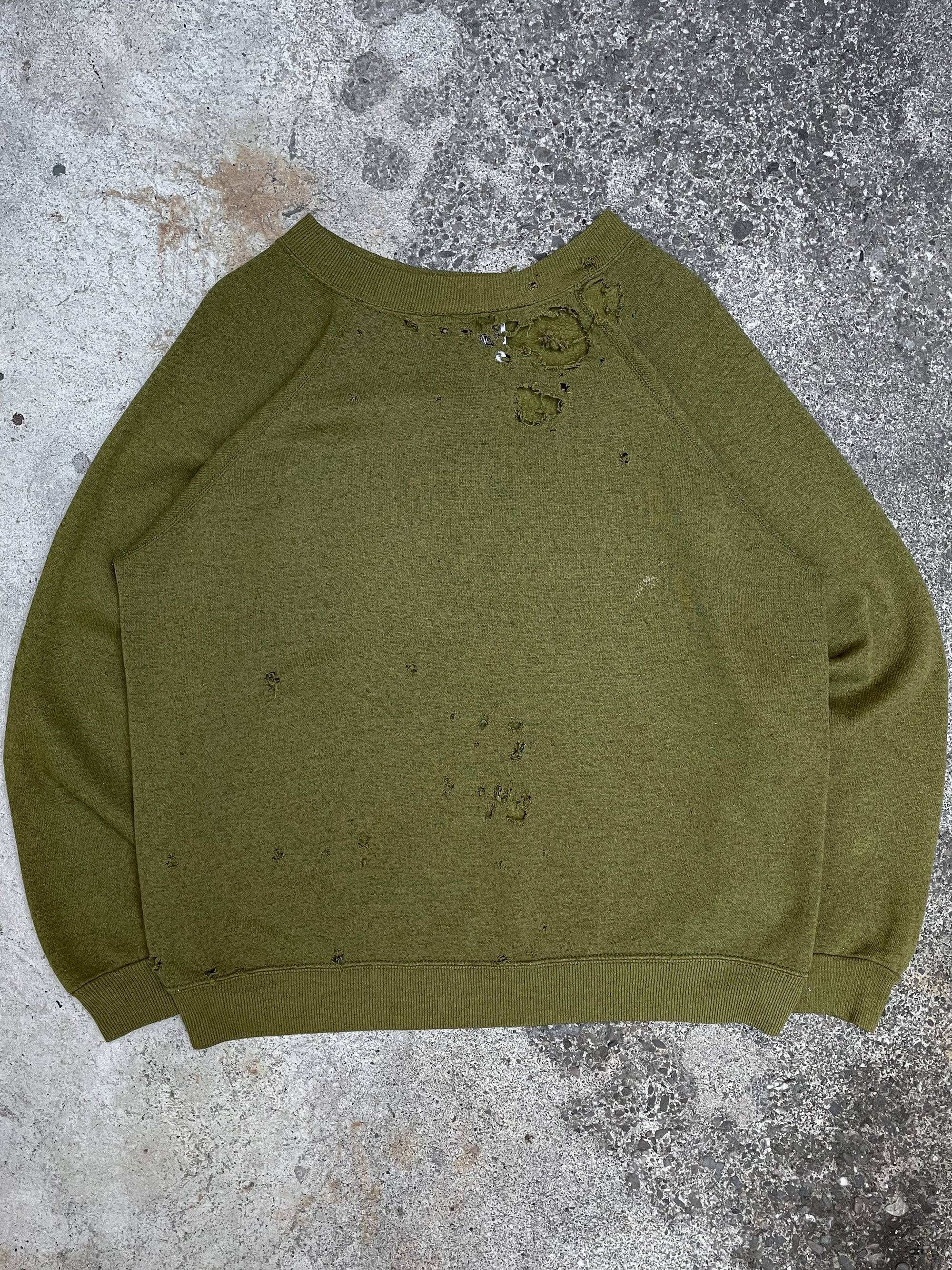 1980s Distressed Faded Green Blank Raglan Sweatshirt