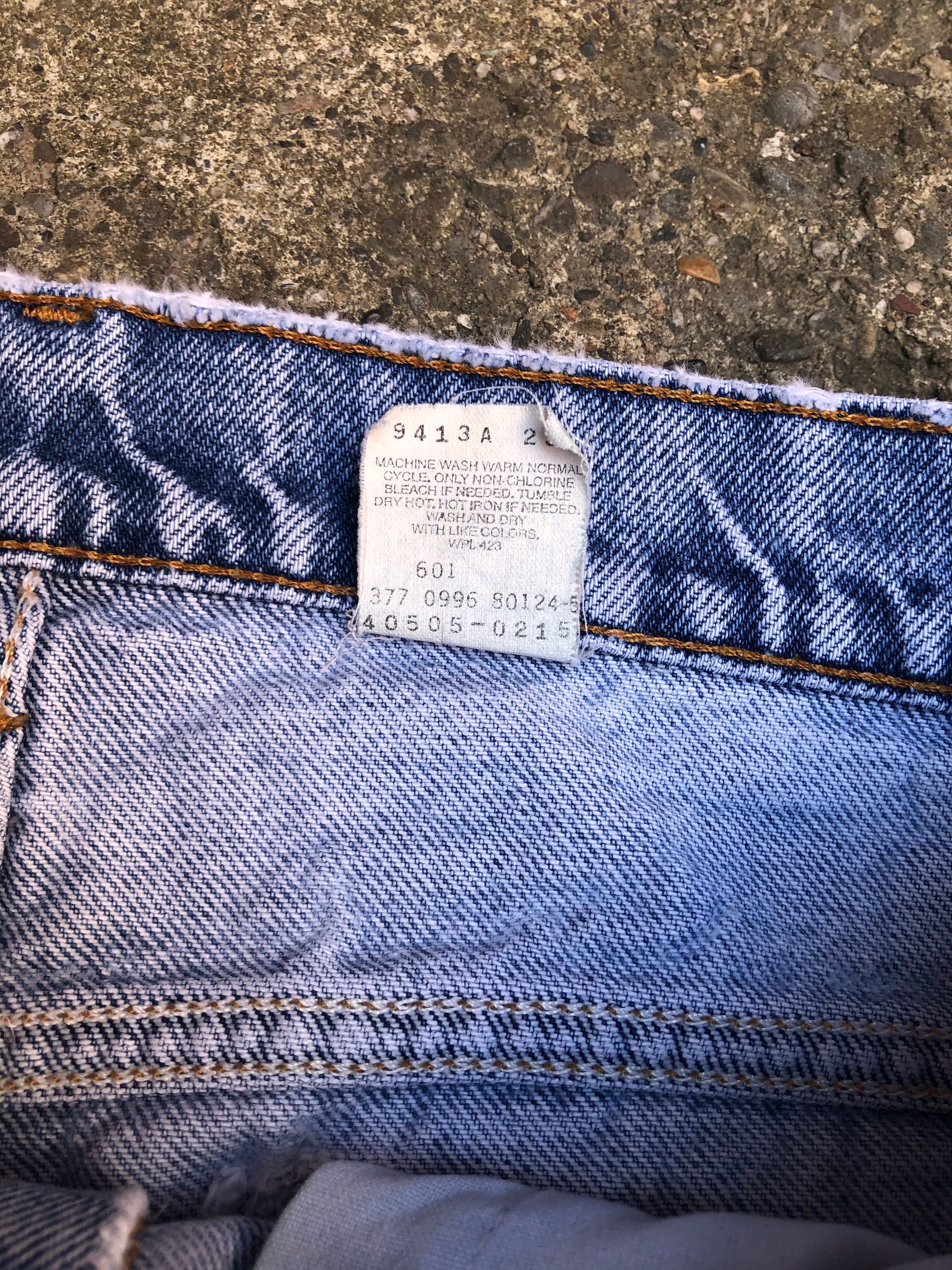 1990s Orange Tab Levis 505 Faded Blue (31X33)