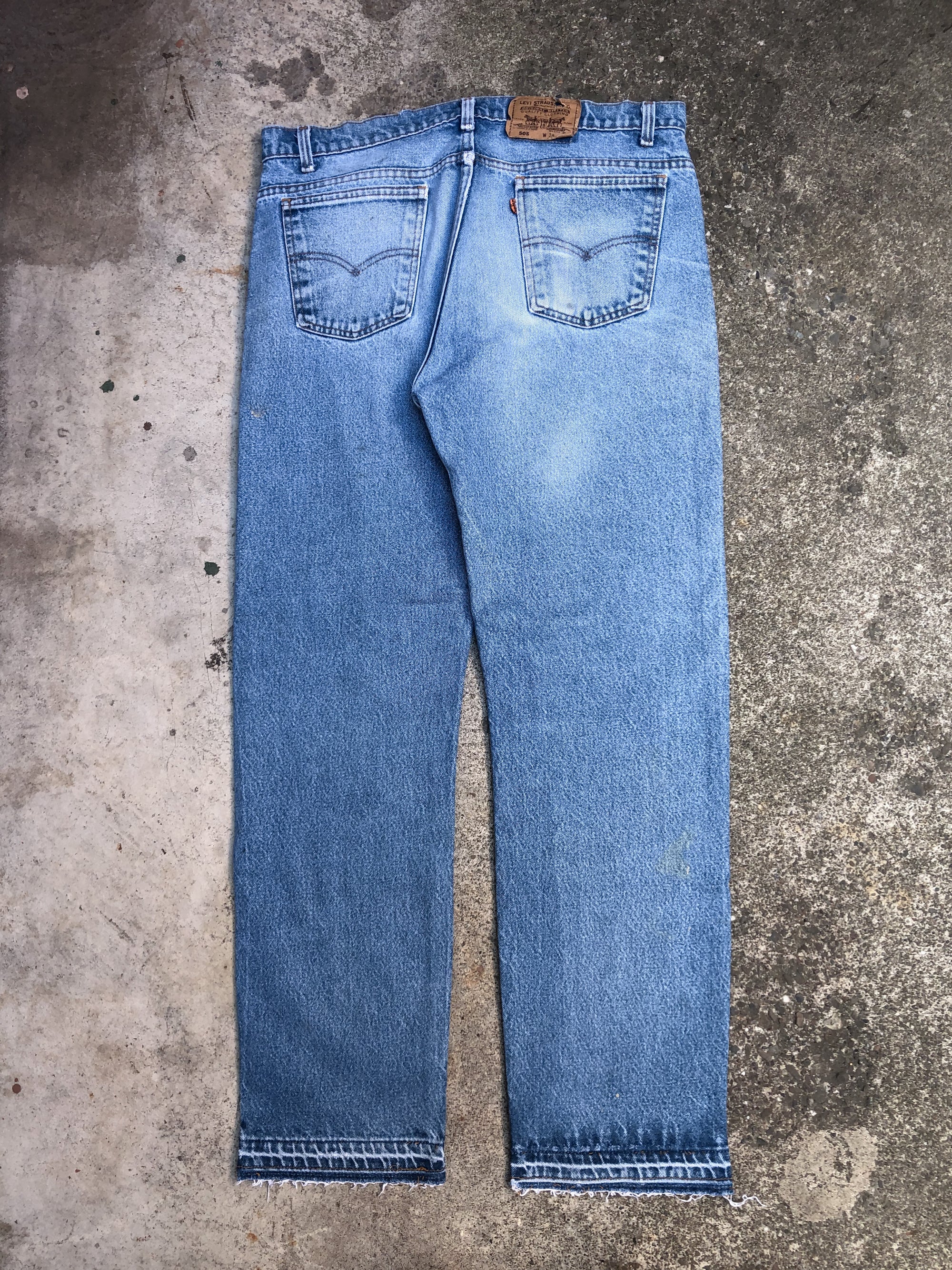 1990s Orange Tab Levis Distressed Blue 505 Released Hem (37X31)