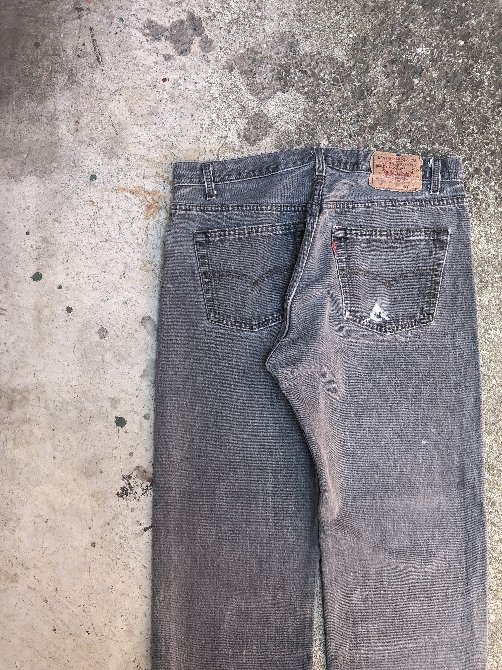 1980s Levis Faded Grey 501 Released Hem (32X26)