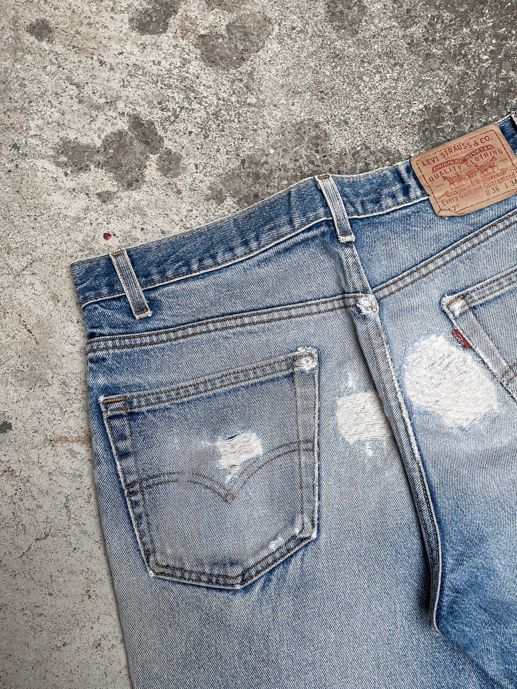 1990s Levi’s Distressed Faded Blue 517 (34X33)