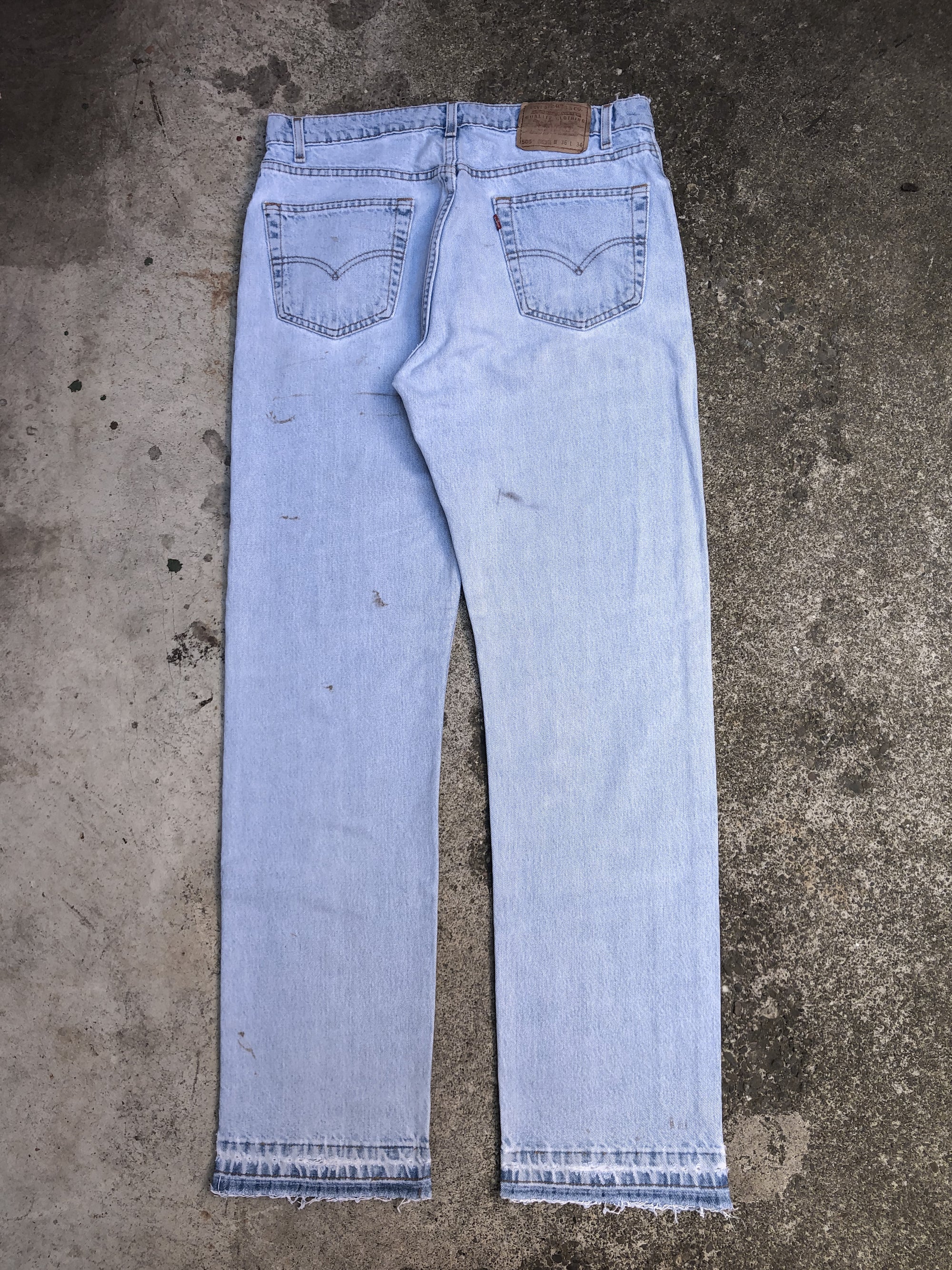 1990s Levis Light Wash Blue 505 Released Hem (35X33)